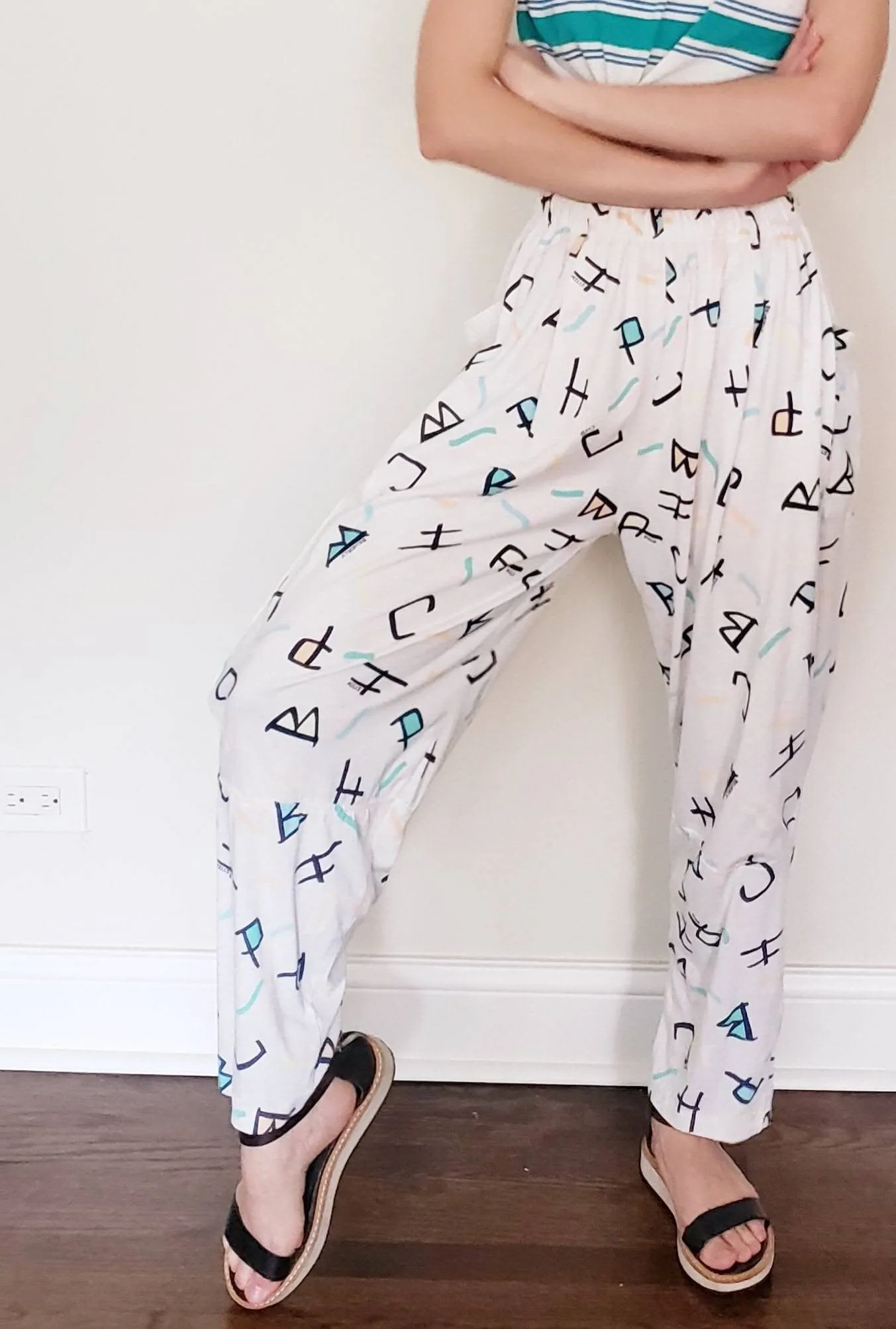 1980s Elastic Waist Pants Graphic Print Beverly Hills Polo Club / 80s Soft Pants with Pockets White Pastel Pattern Letters Logos / Cheney