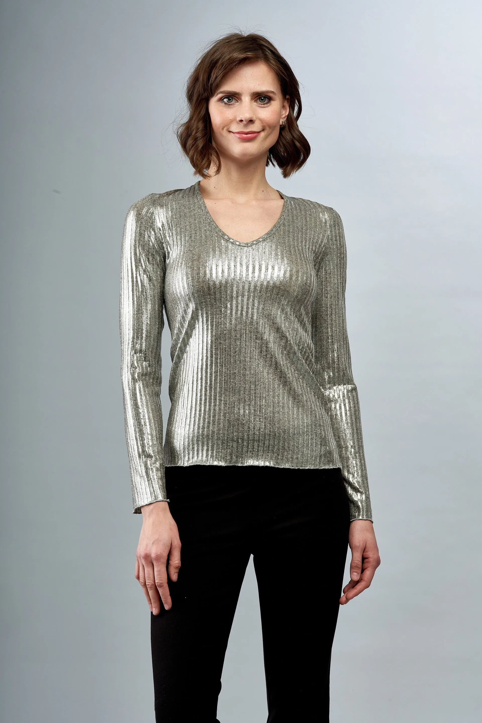 BCT7633 Metallic Rib Knit V Neck Top