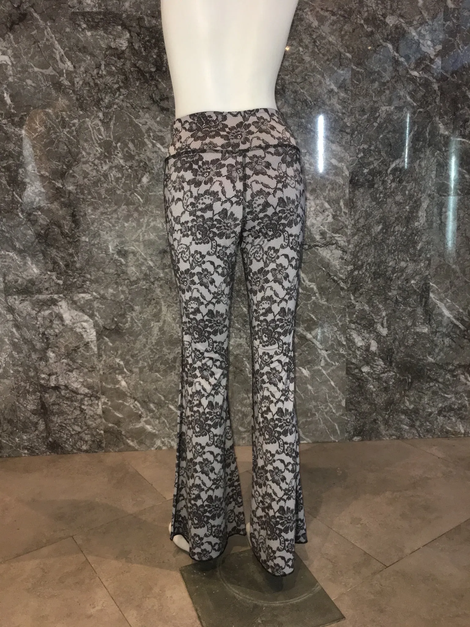 BELL BOTTOMS BLACK LACE/BLACK (long length)