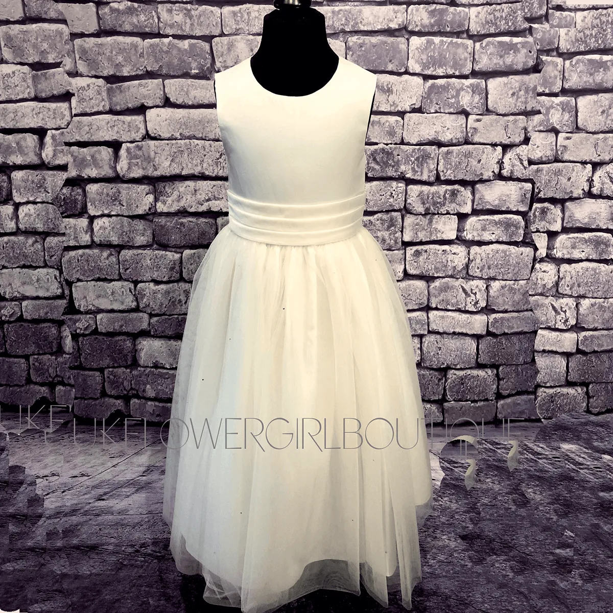 Betsy White Flower Dress