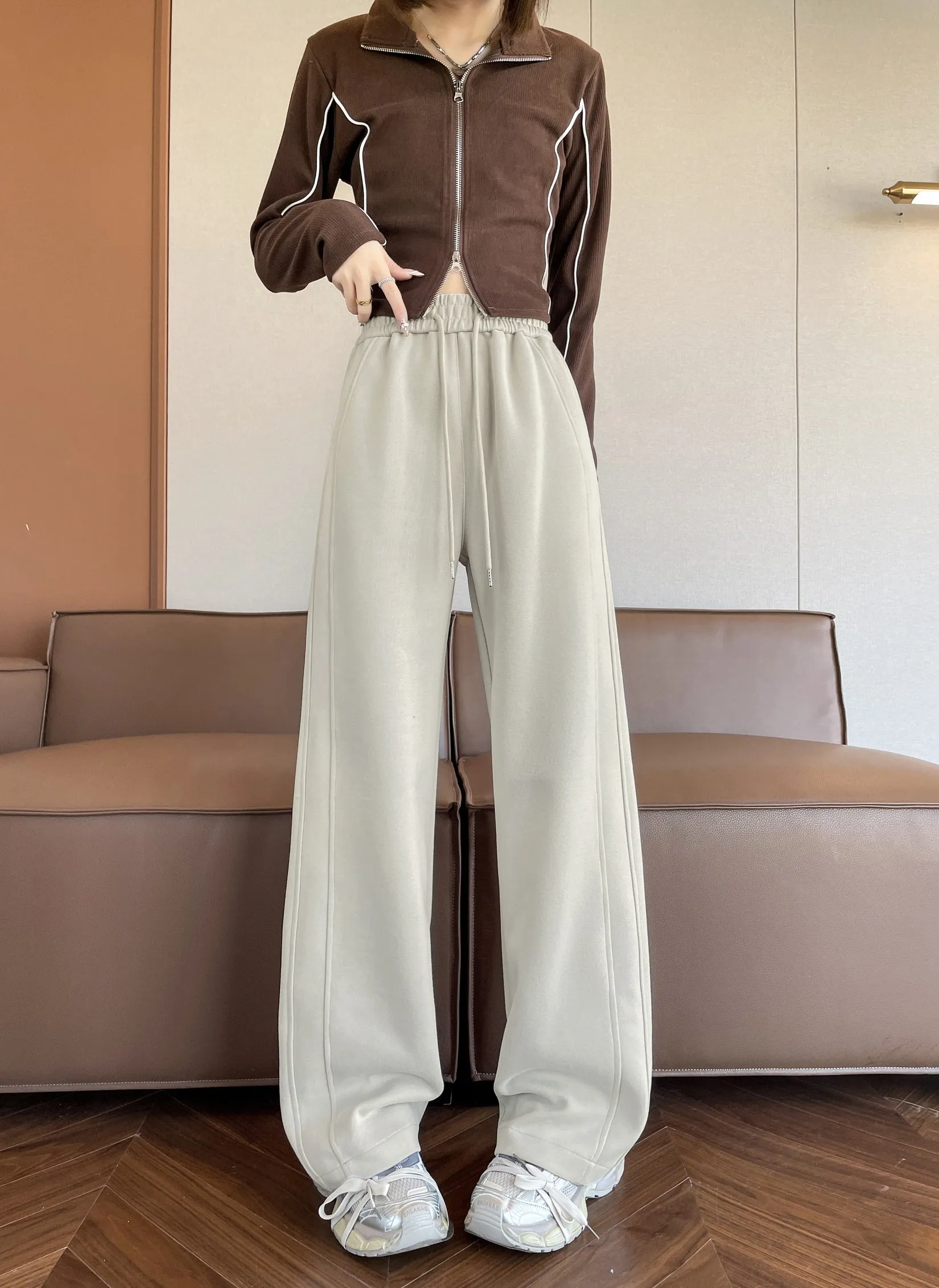 Casual Women's Wide Leg Sweatpants with Waist Drawstring
