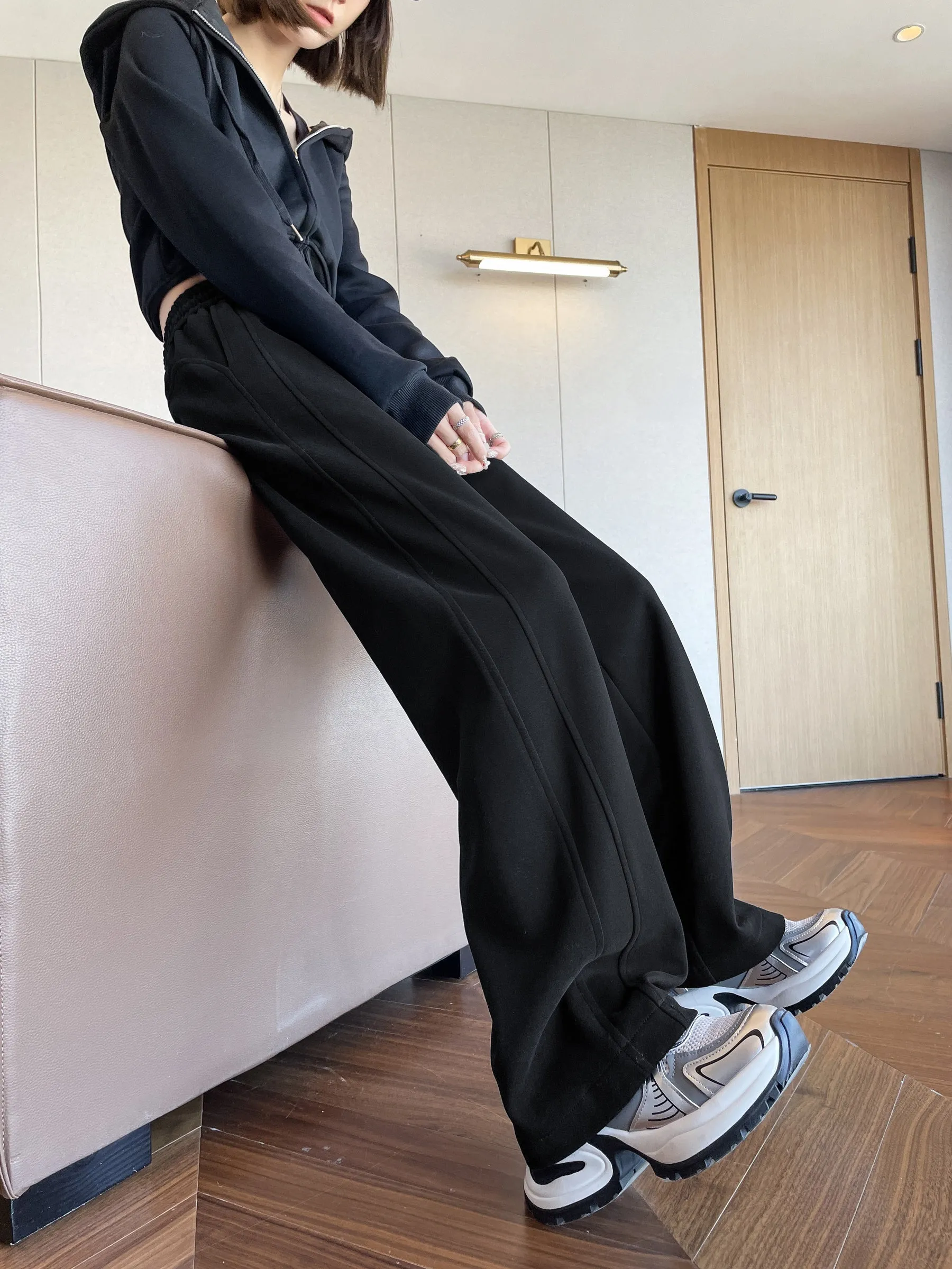 Casual Women's Wide Leg Sweatpants with Waist Drawstring