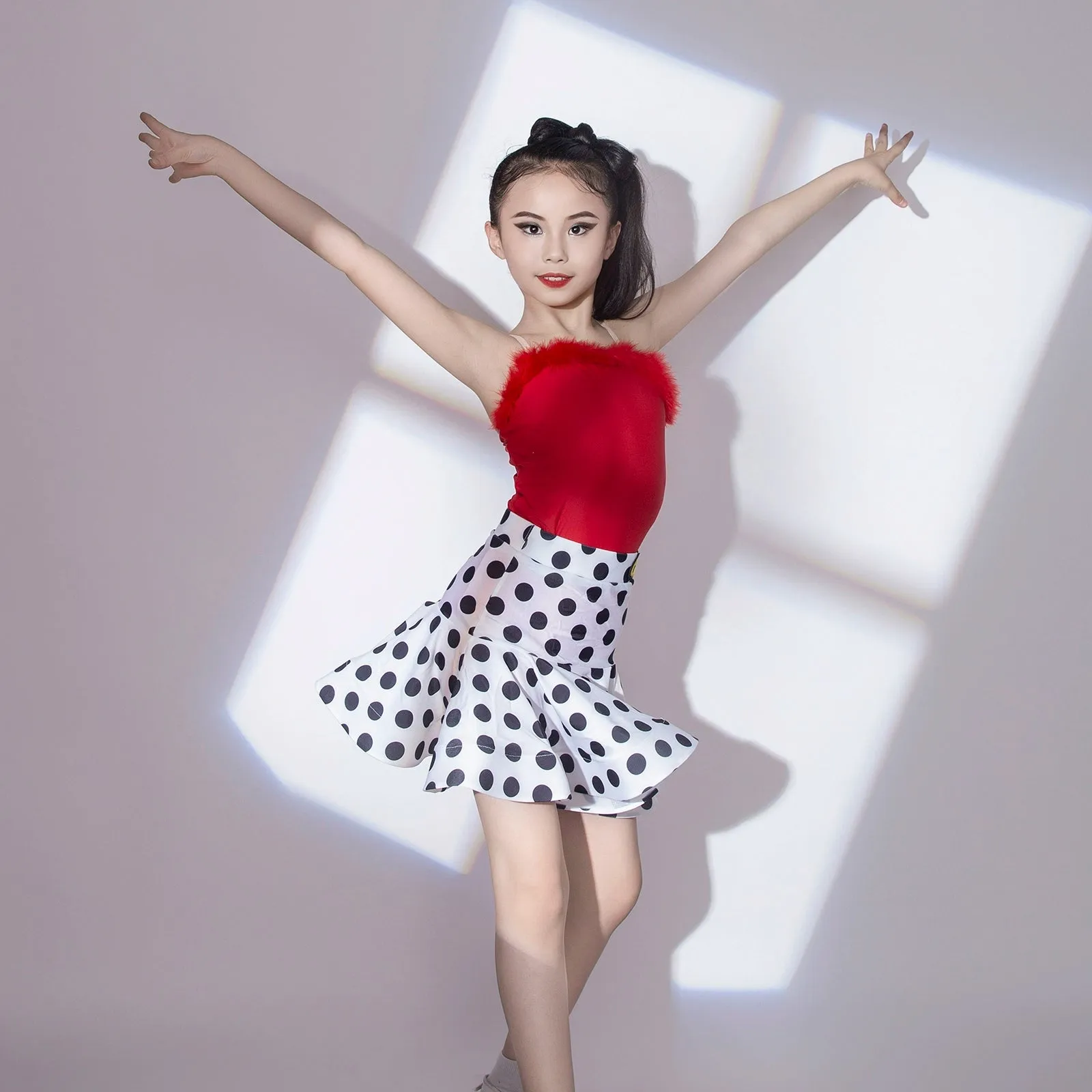 Children Red feather white polka dot  Latin Dance dresses for girls ballroom salsa rumba chacha dance costumes Swinging Latin Training Suit