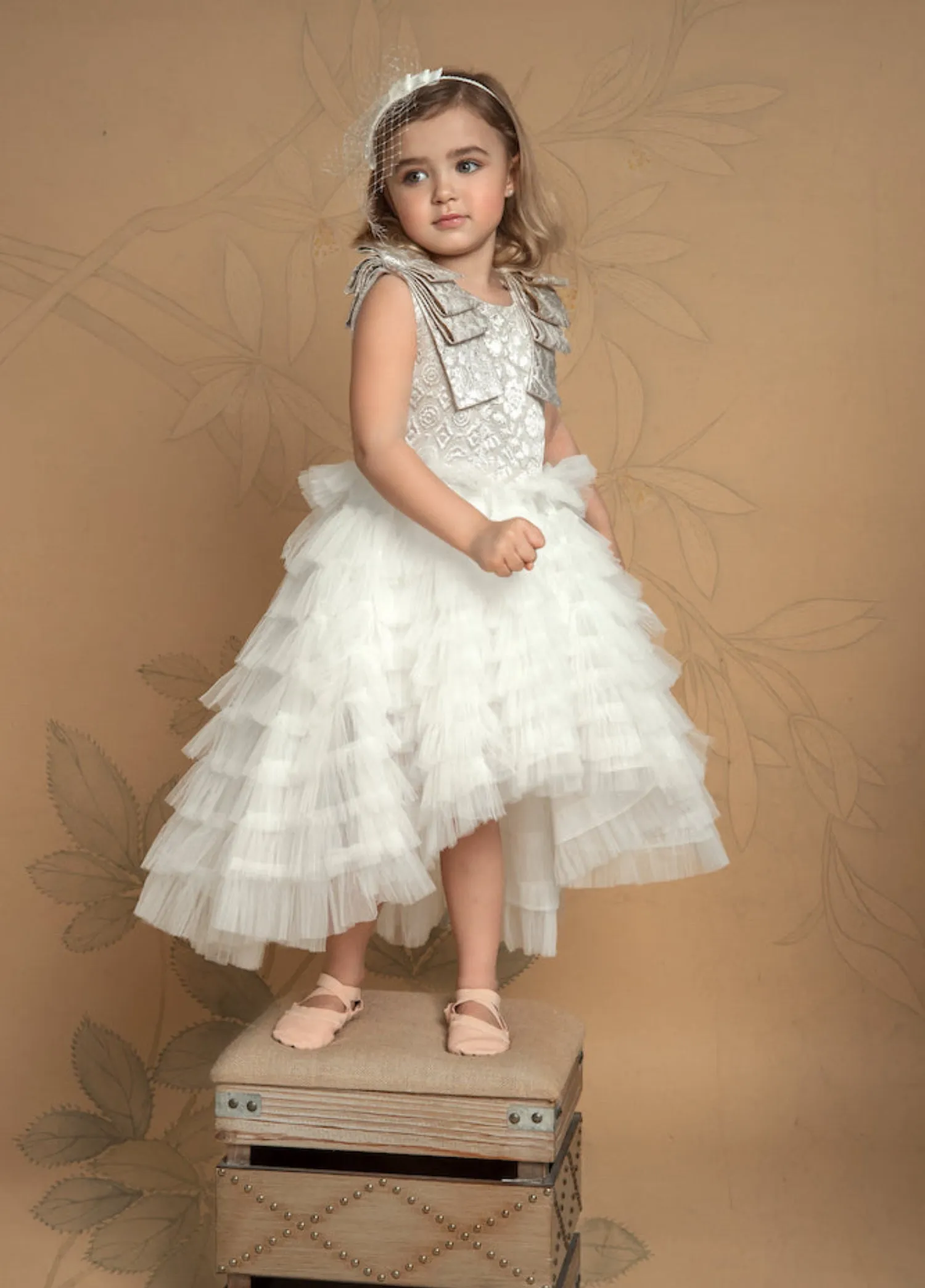 Clara dress in Gold
