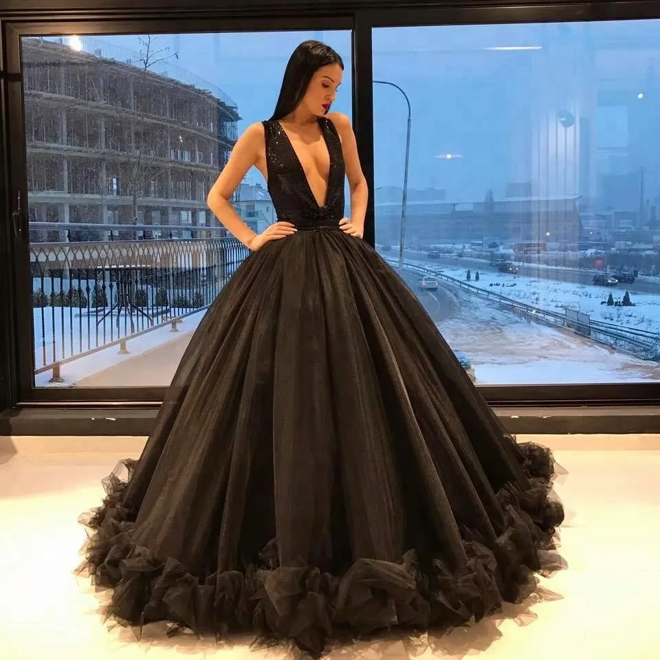 Deep V Sleeveless Sexy Ball Gown Black Evening Party Dress For Ladies