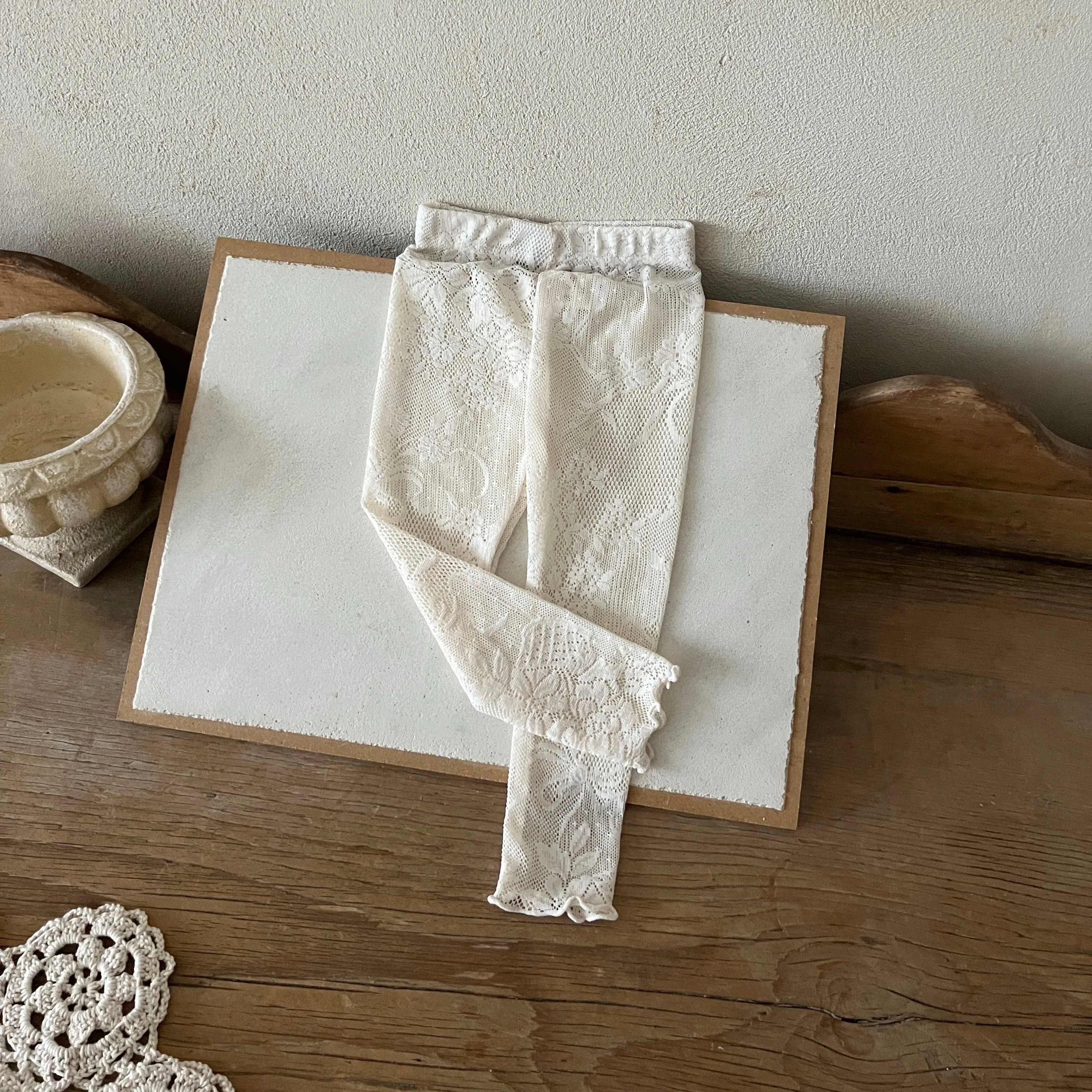 Girls Pretty in Lace Leggings- Cream
