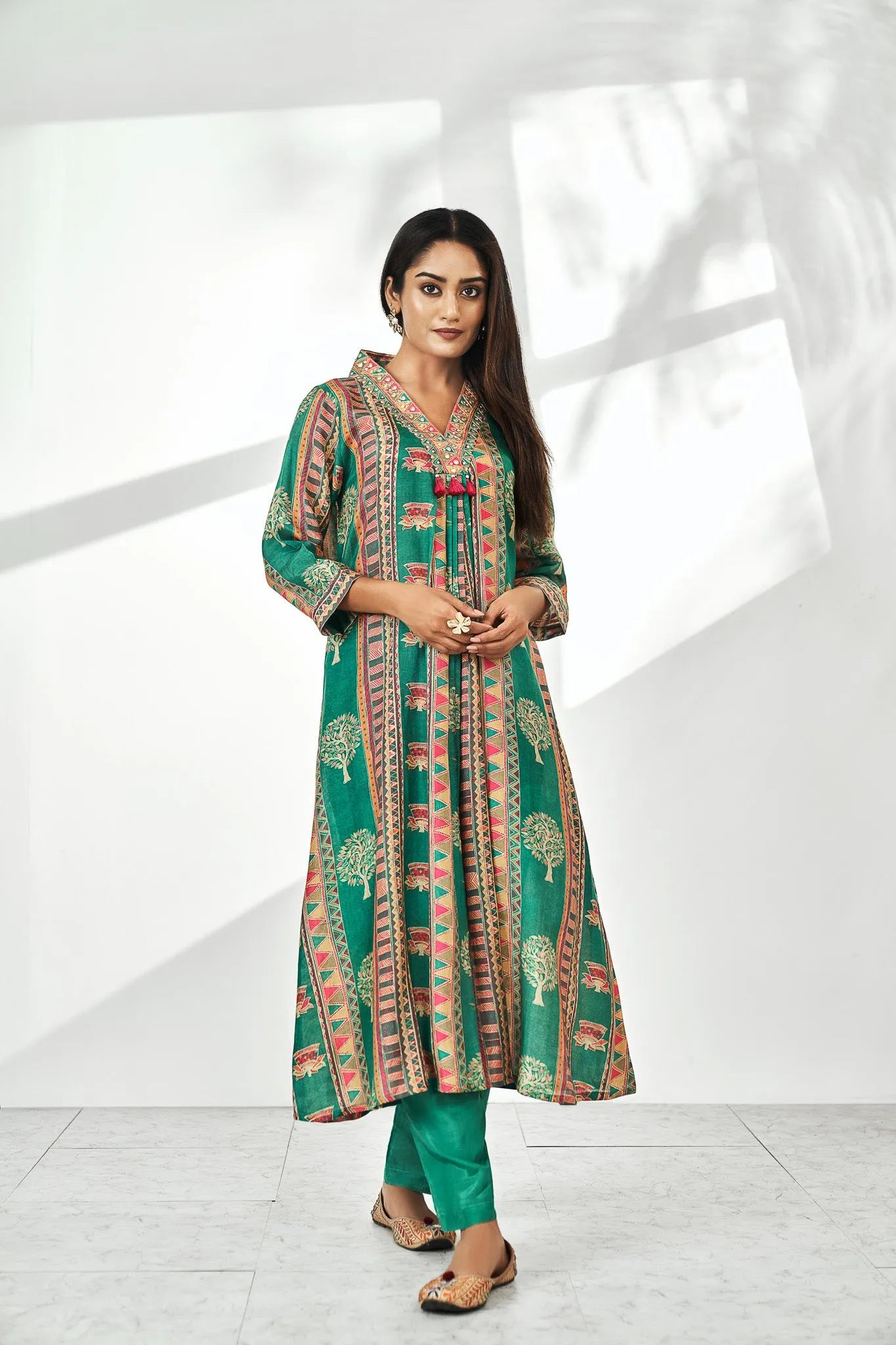 Green Viscose Muslin V-neck Kurta Set