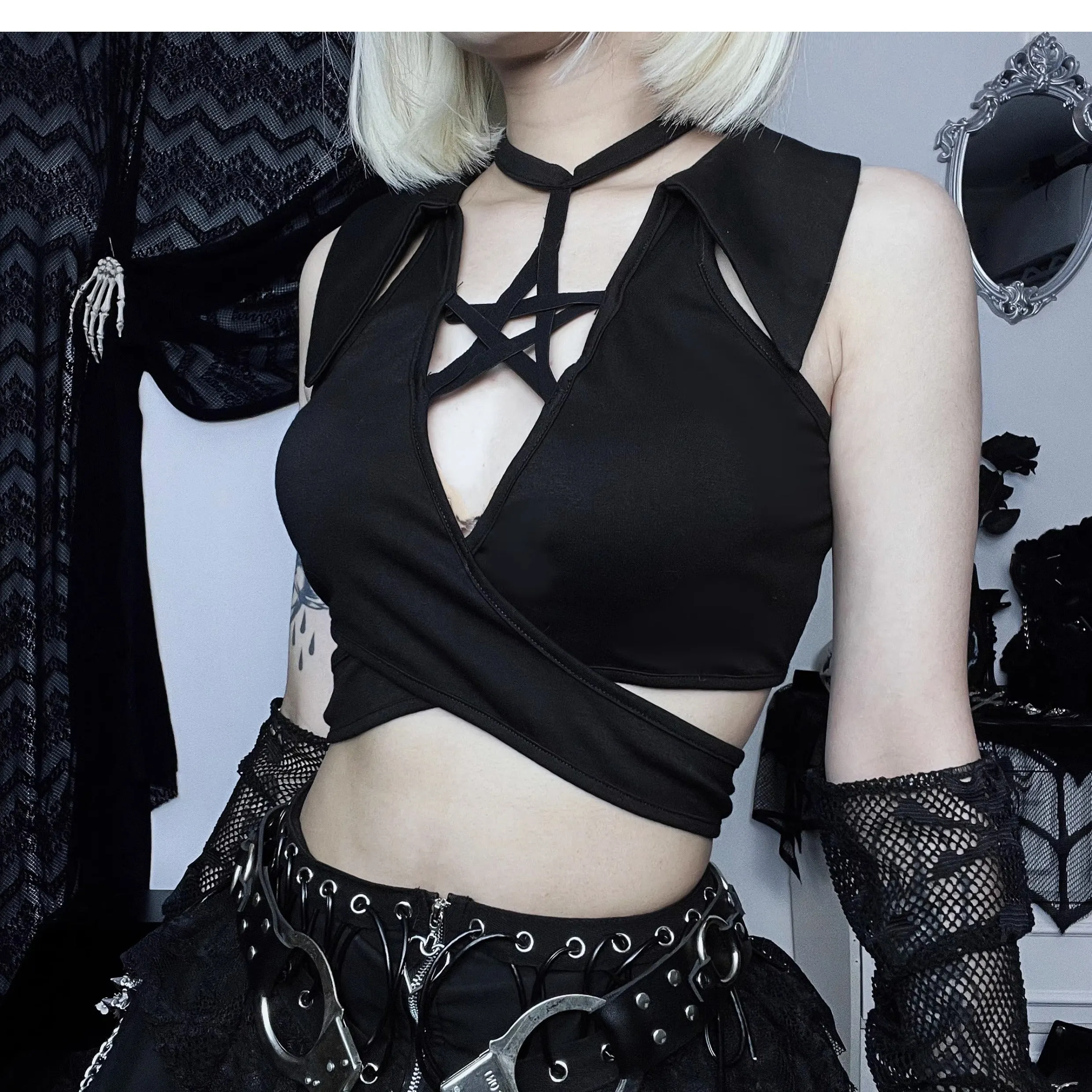 Hollow neck sweet and spicy vest   KF70329