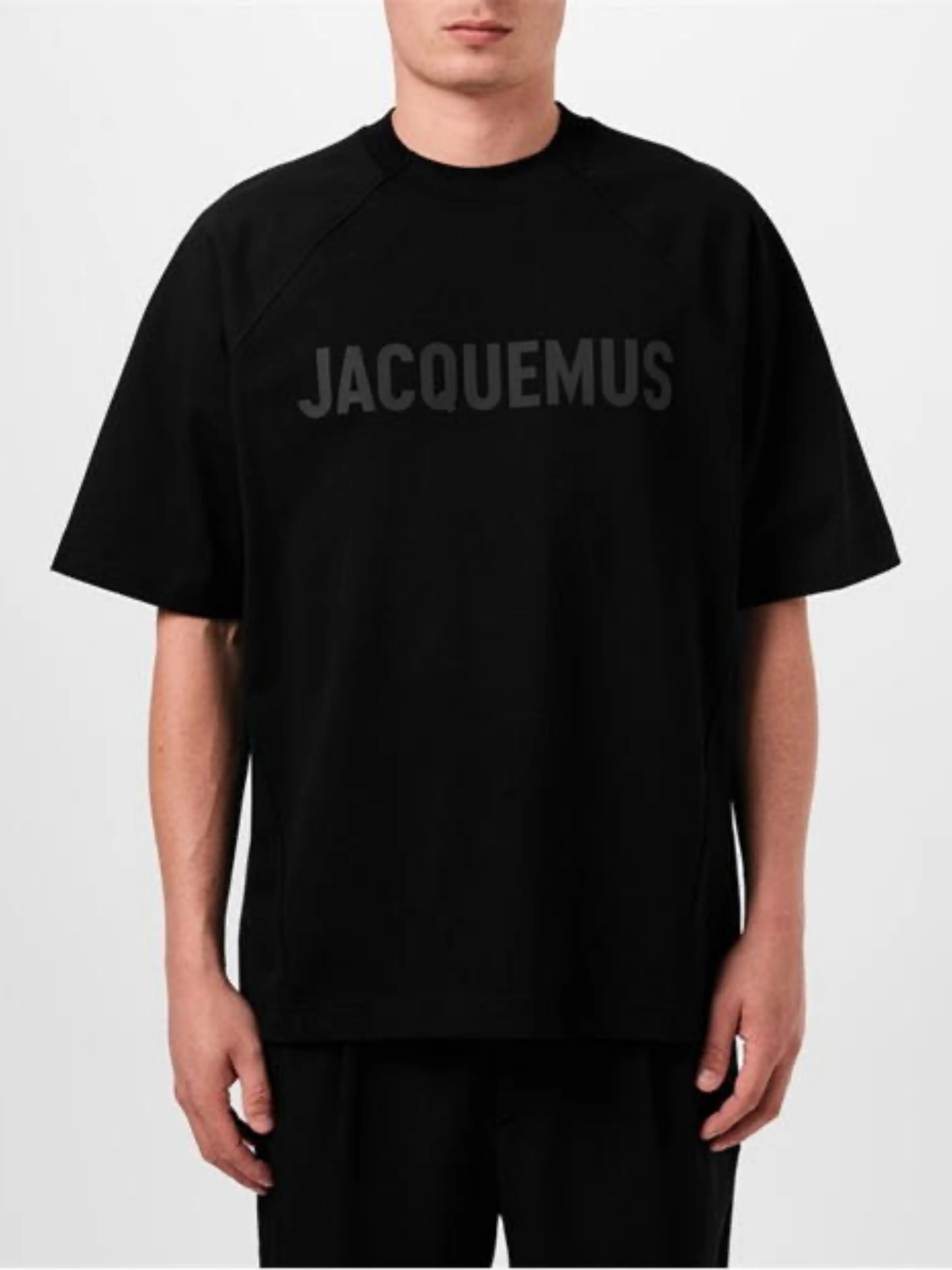 JACQUEMUS LE TYPO OVERSIZED TEE BLACK