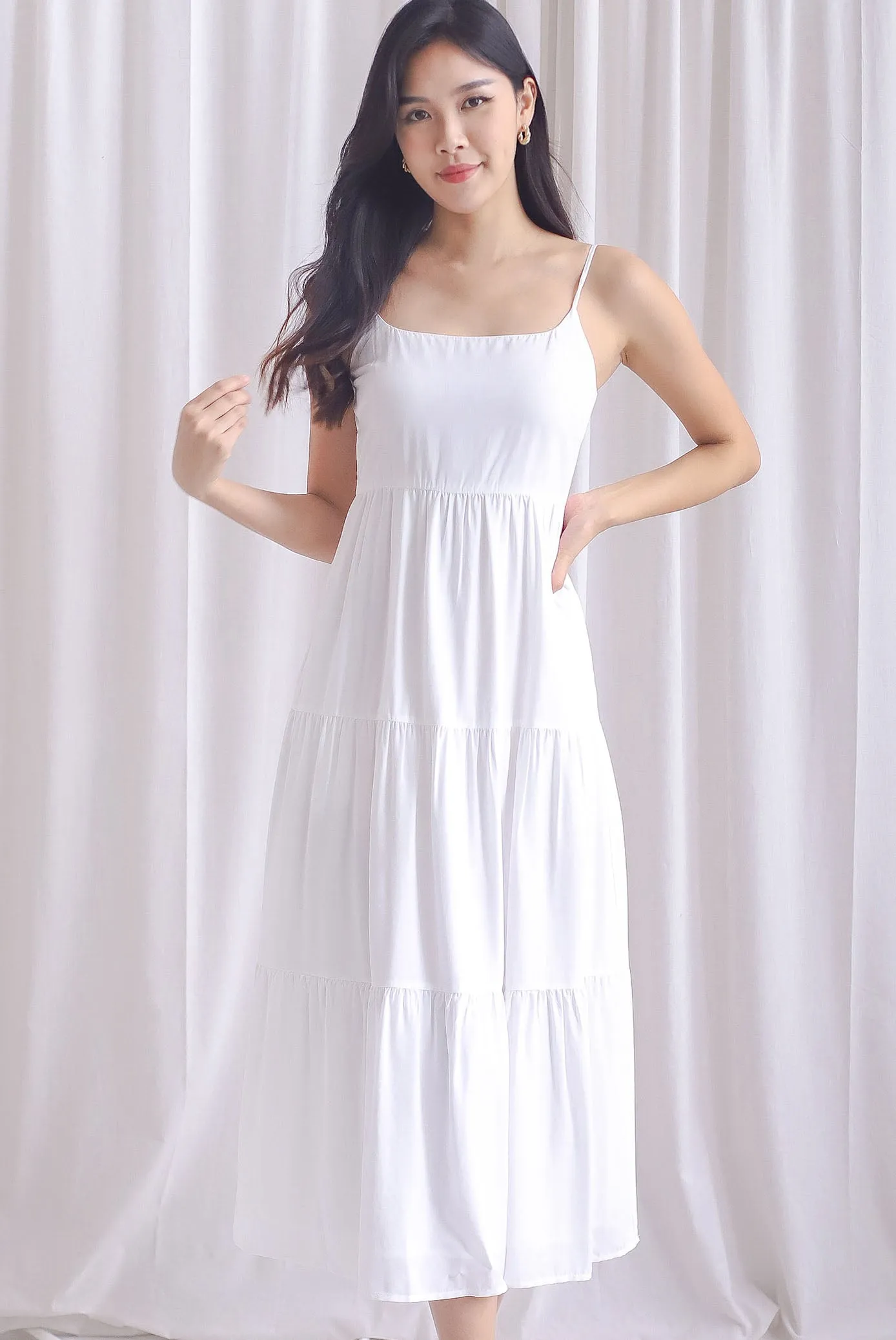 Jennie Spaghetti Tier Maxi Dress In White