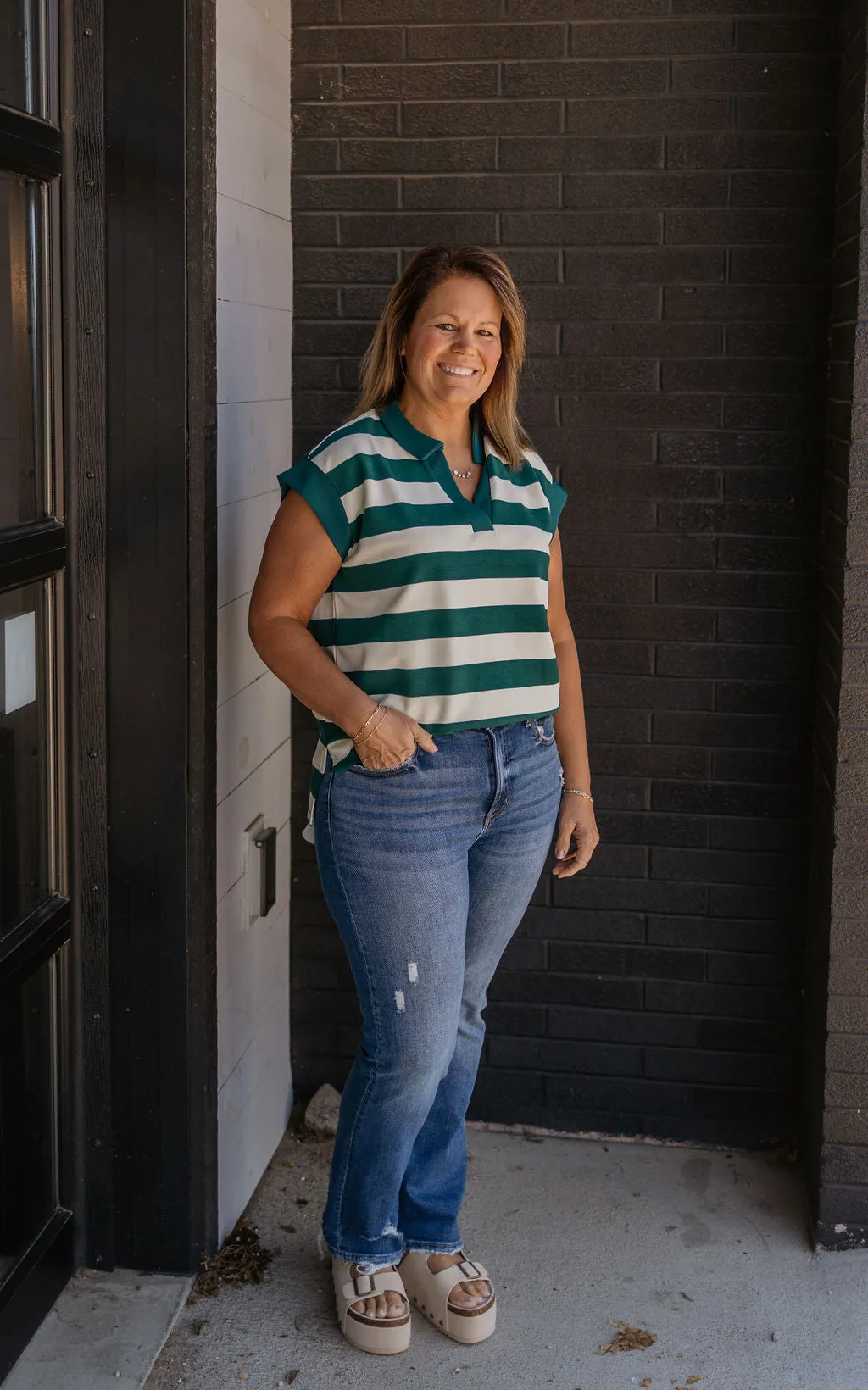 LEVETTE V-NECK COLLARED TOP