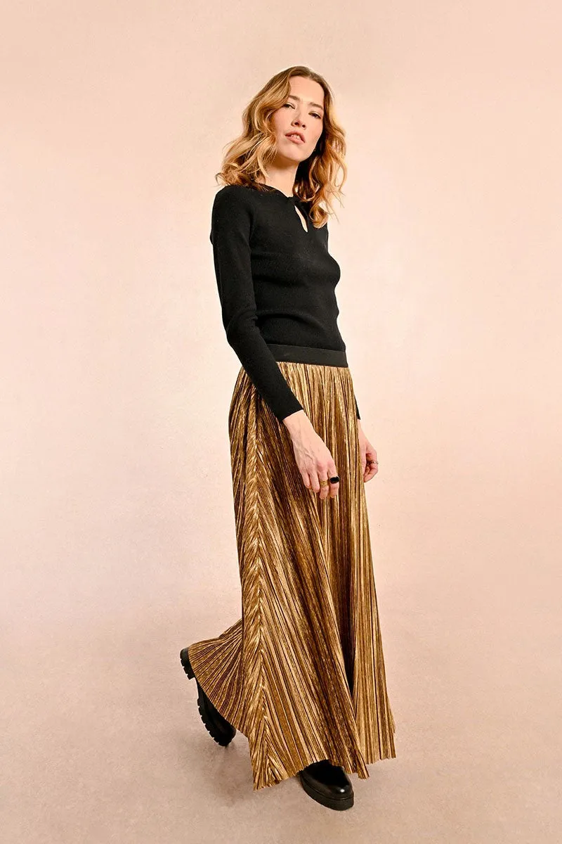 LONG PLEATED SKIRT