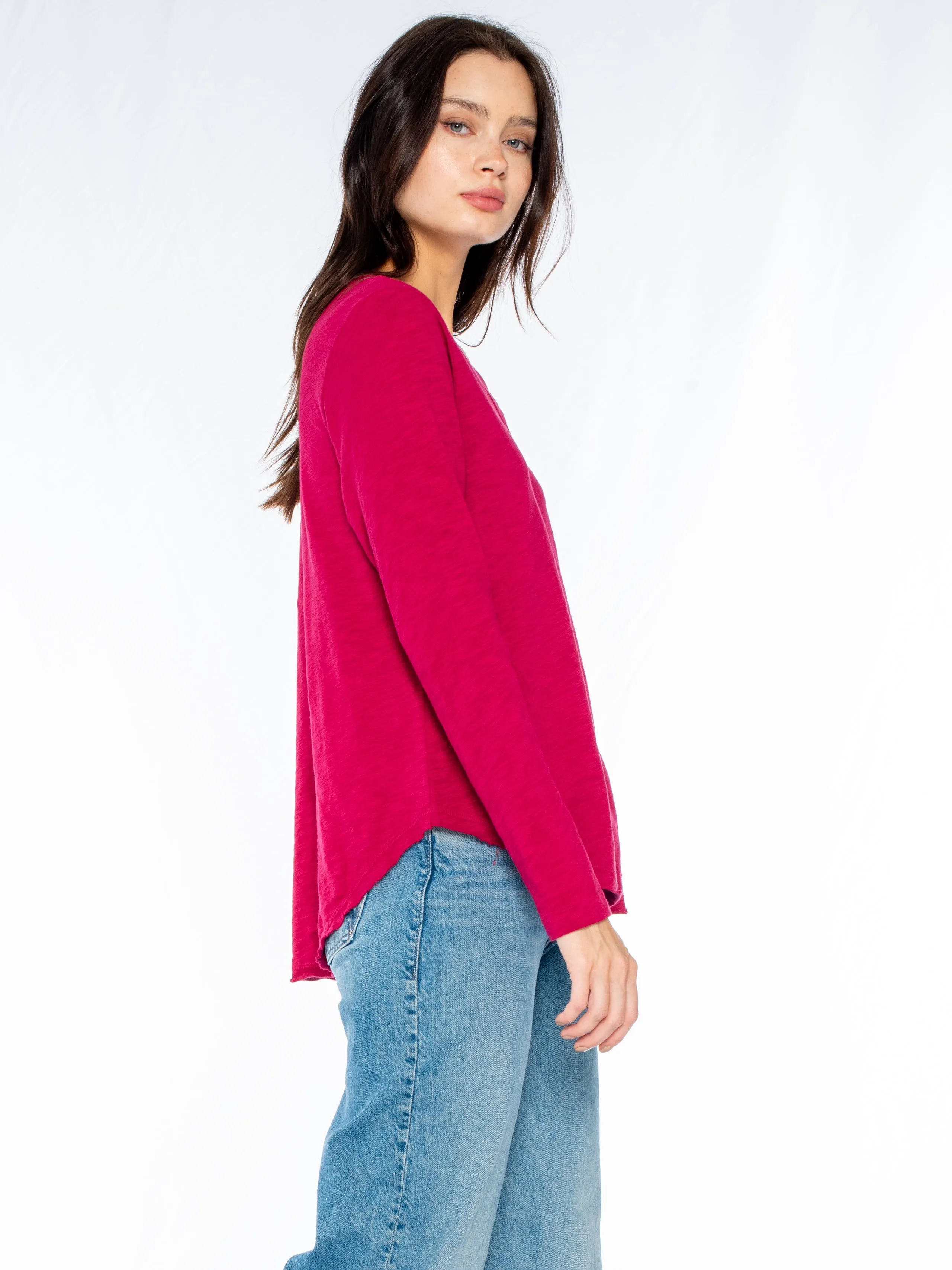 Long Sleeve V-Neck w/ Raw Hem Shirttail