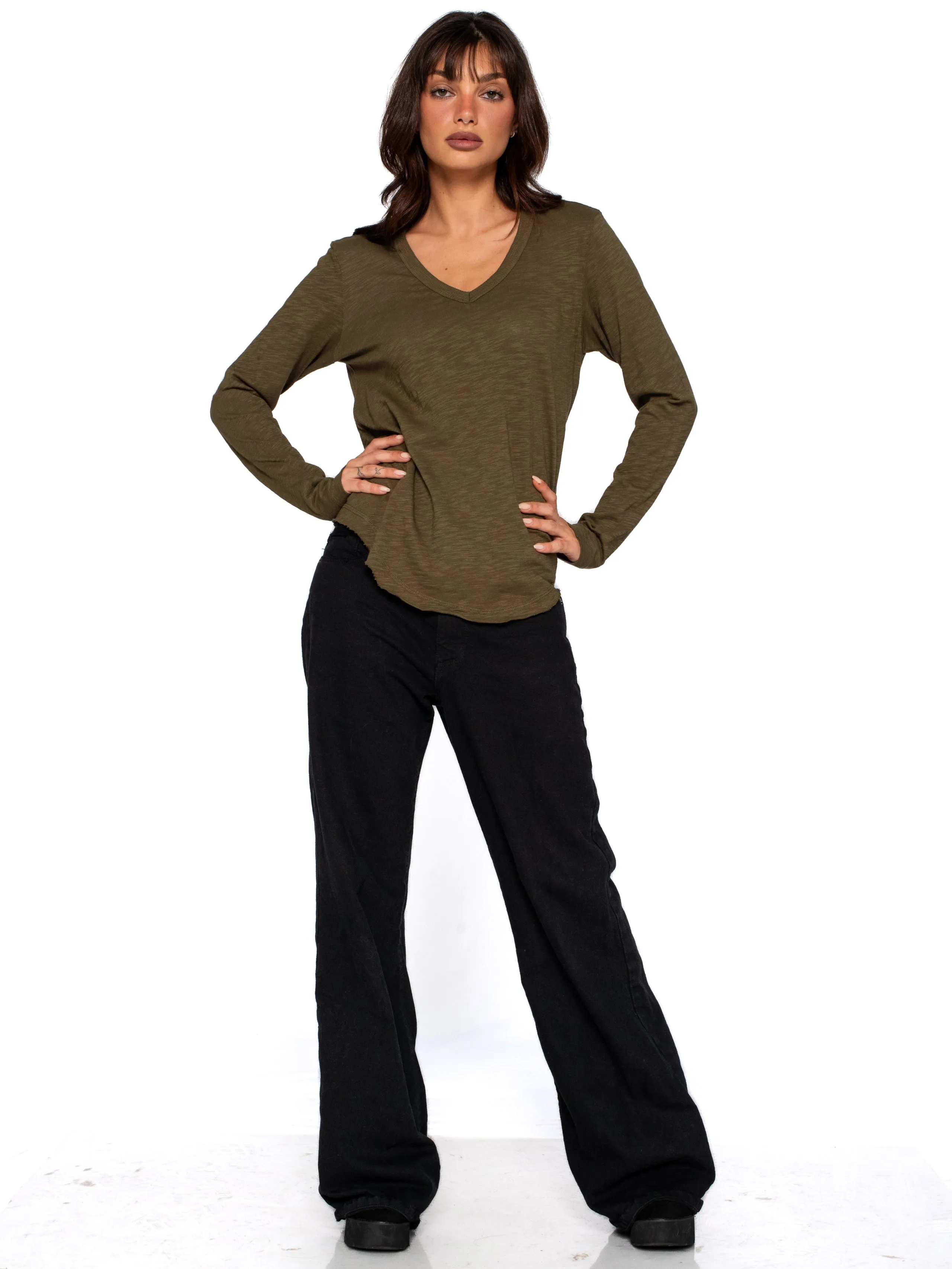 Long Sleeve V-Neck w/ Raw Hem Shirttail