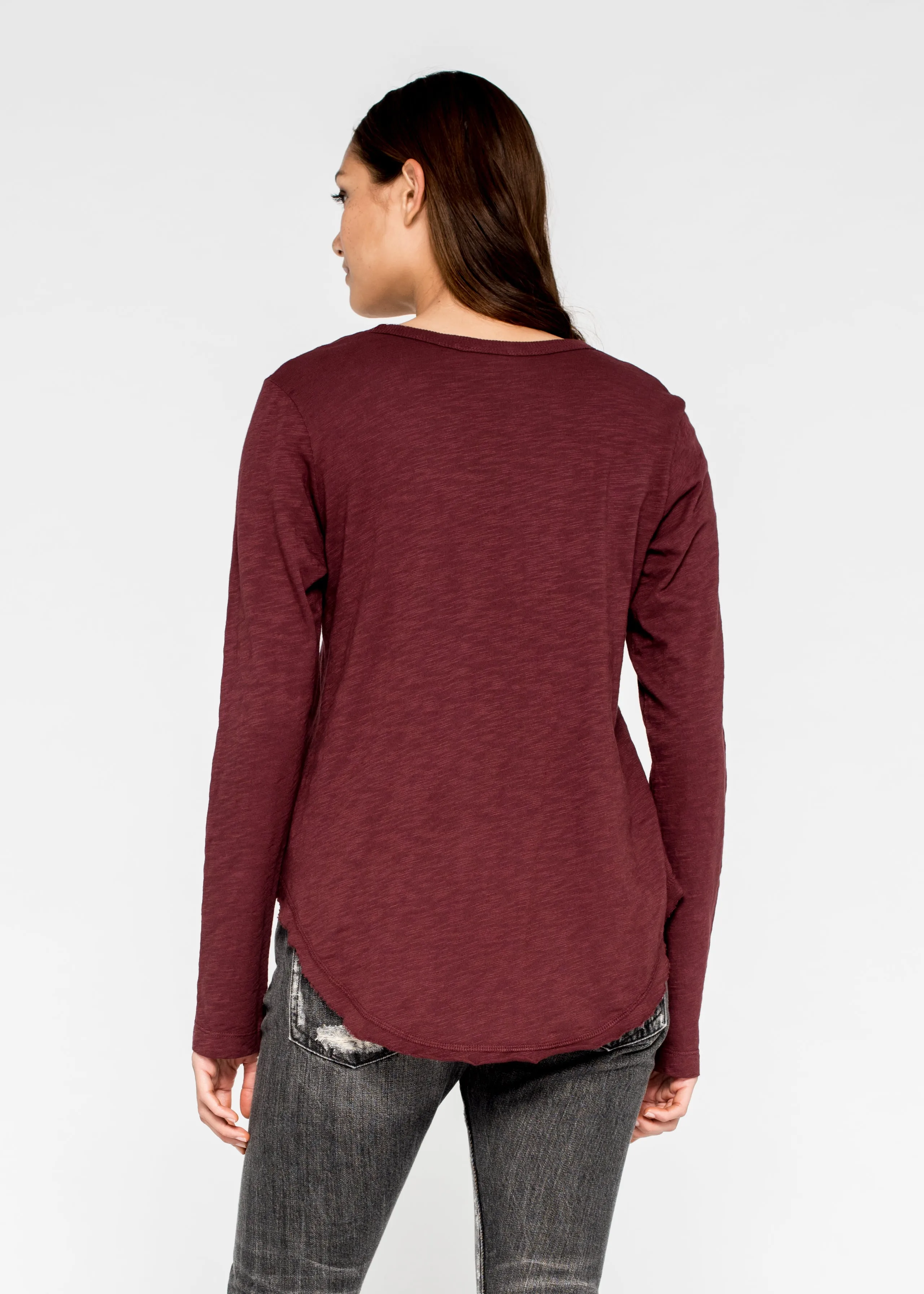 Long Sleeve V-Neck w/ Raw Hem Shirttail