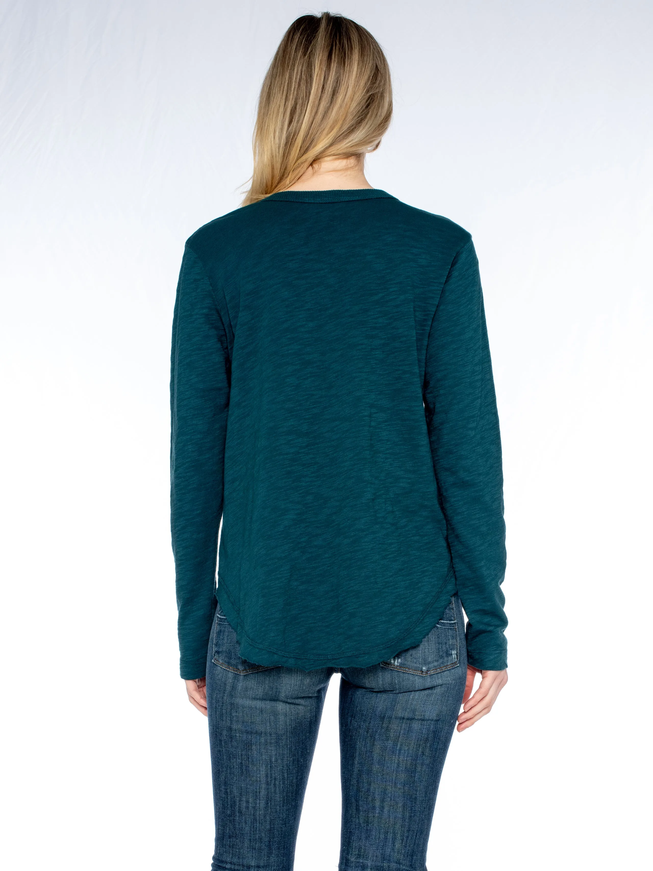 Long Sleeve V-Neck w/ Raw Hem Shirttail