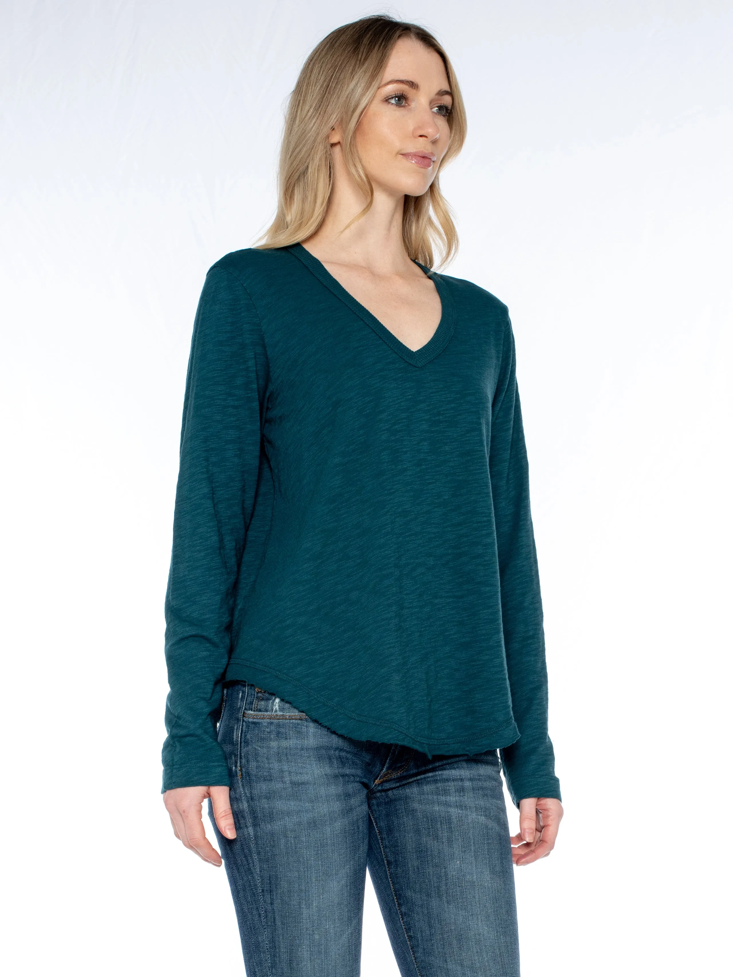 Long Sleeve V-Neck w/ Raw Hem Shirttail
