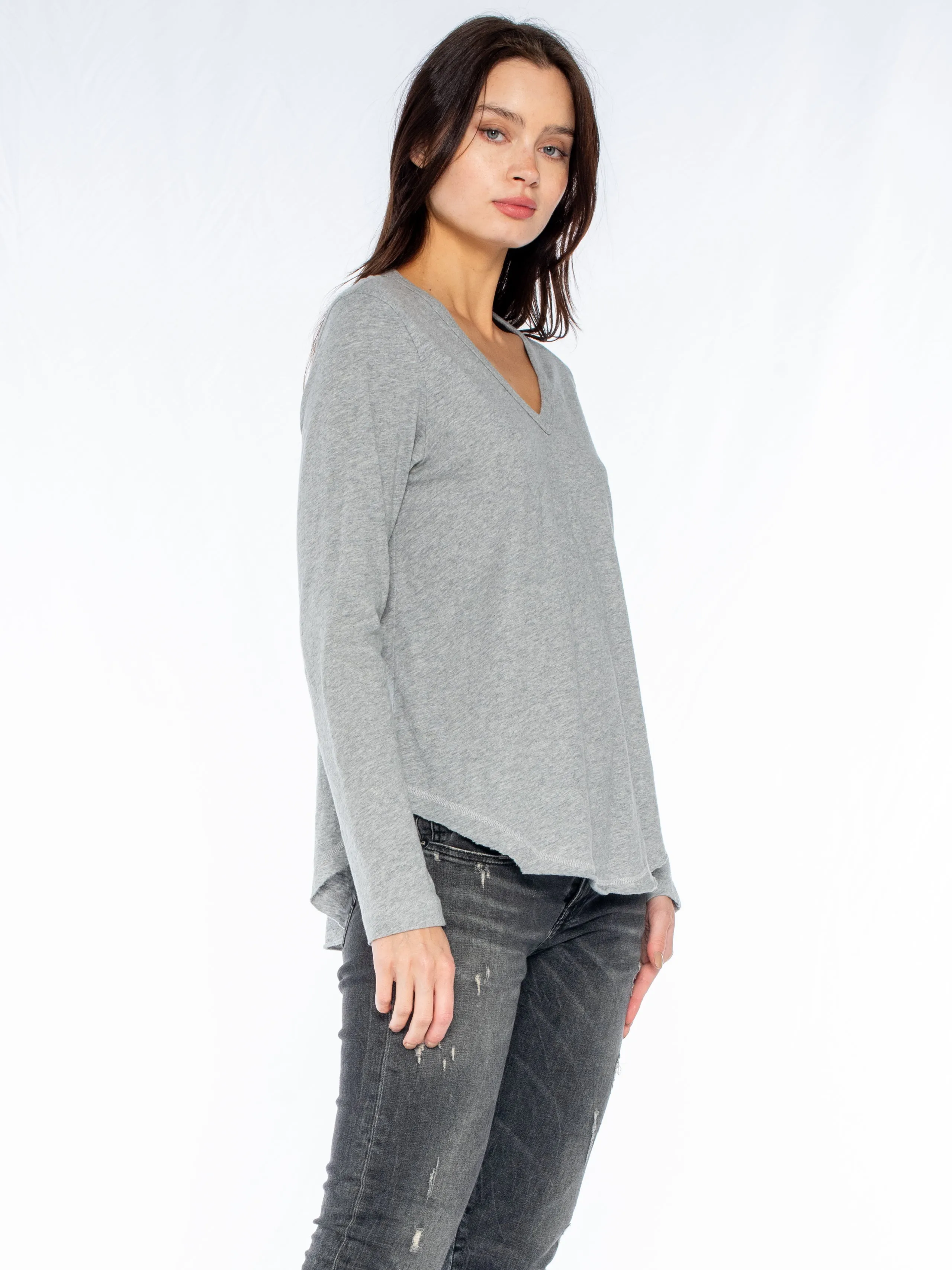 Long Sleeve V-Neck w/ Raw Hem Shirttail