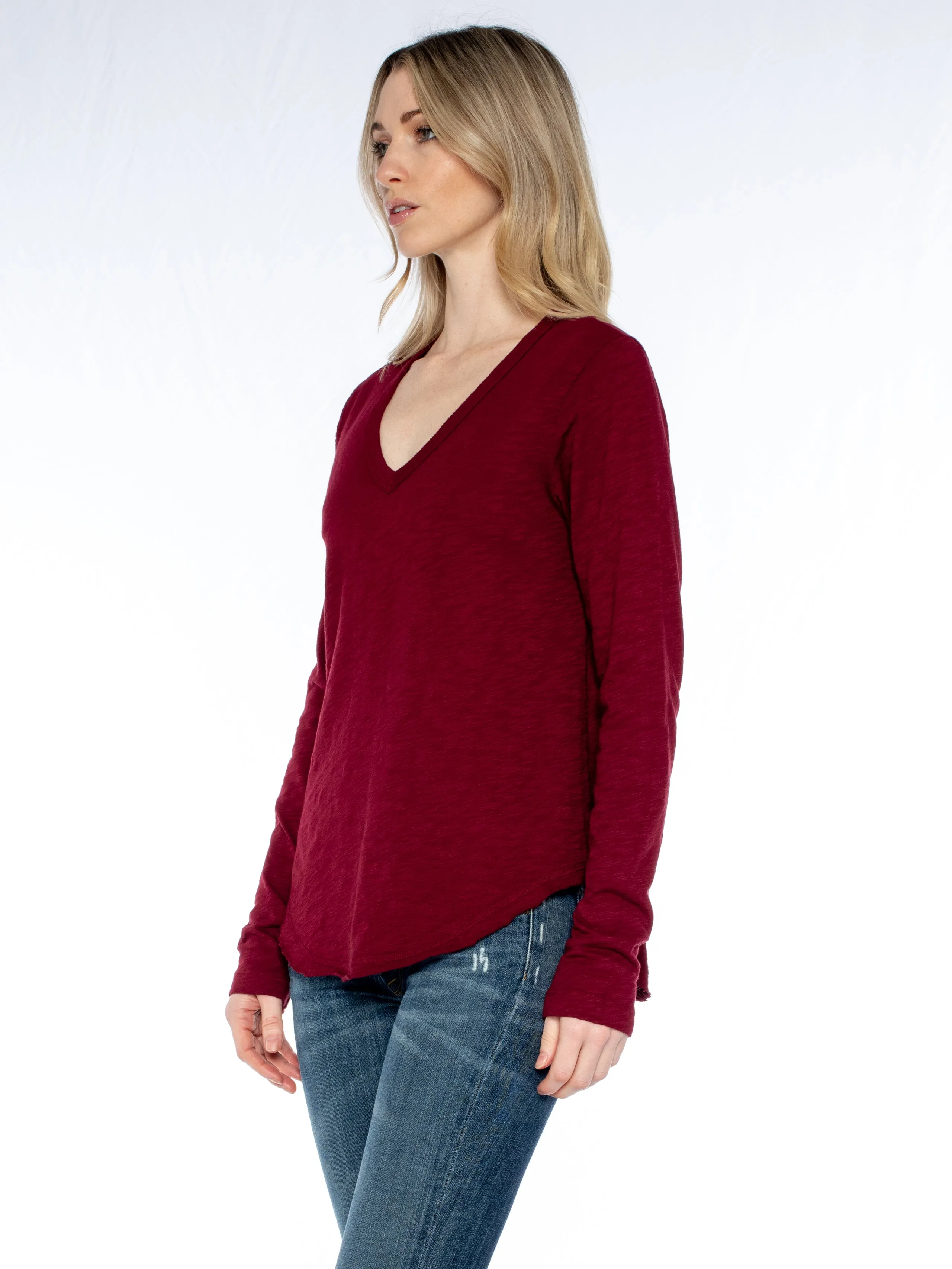 Long Sleeve V-Neck w/ Raw Hem Shirttail