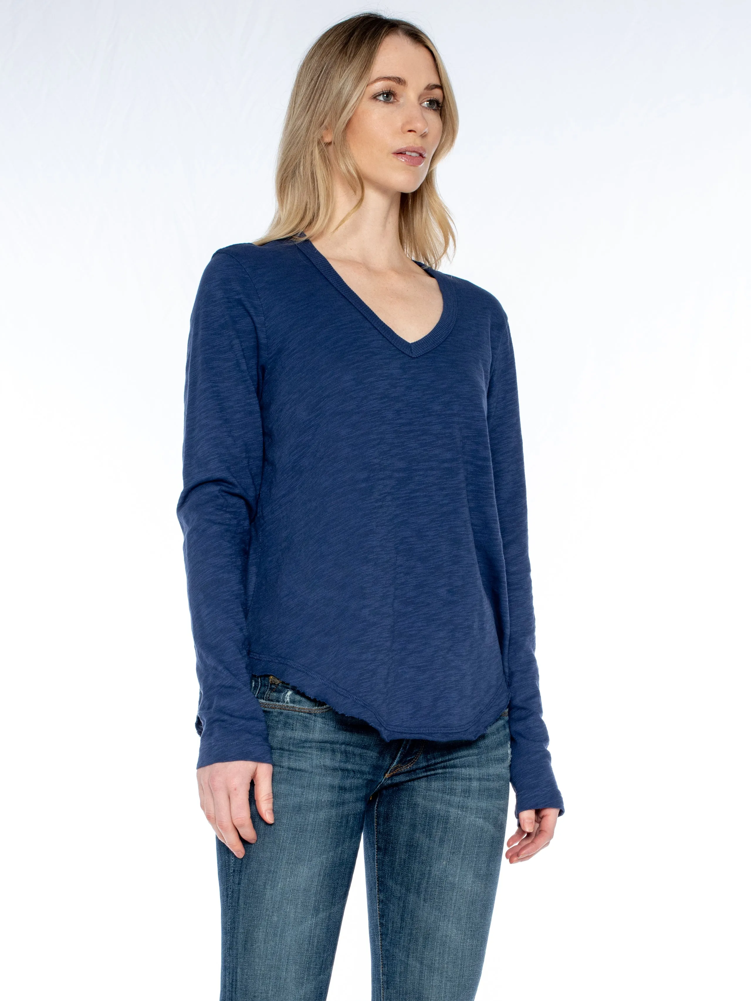 Long Sleeve V-Neck w/ Raw Hem Shirttail