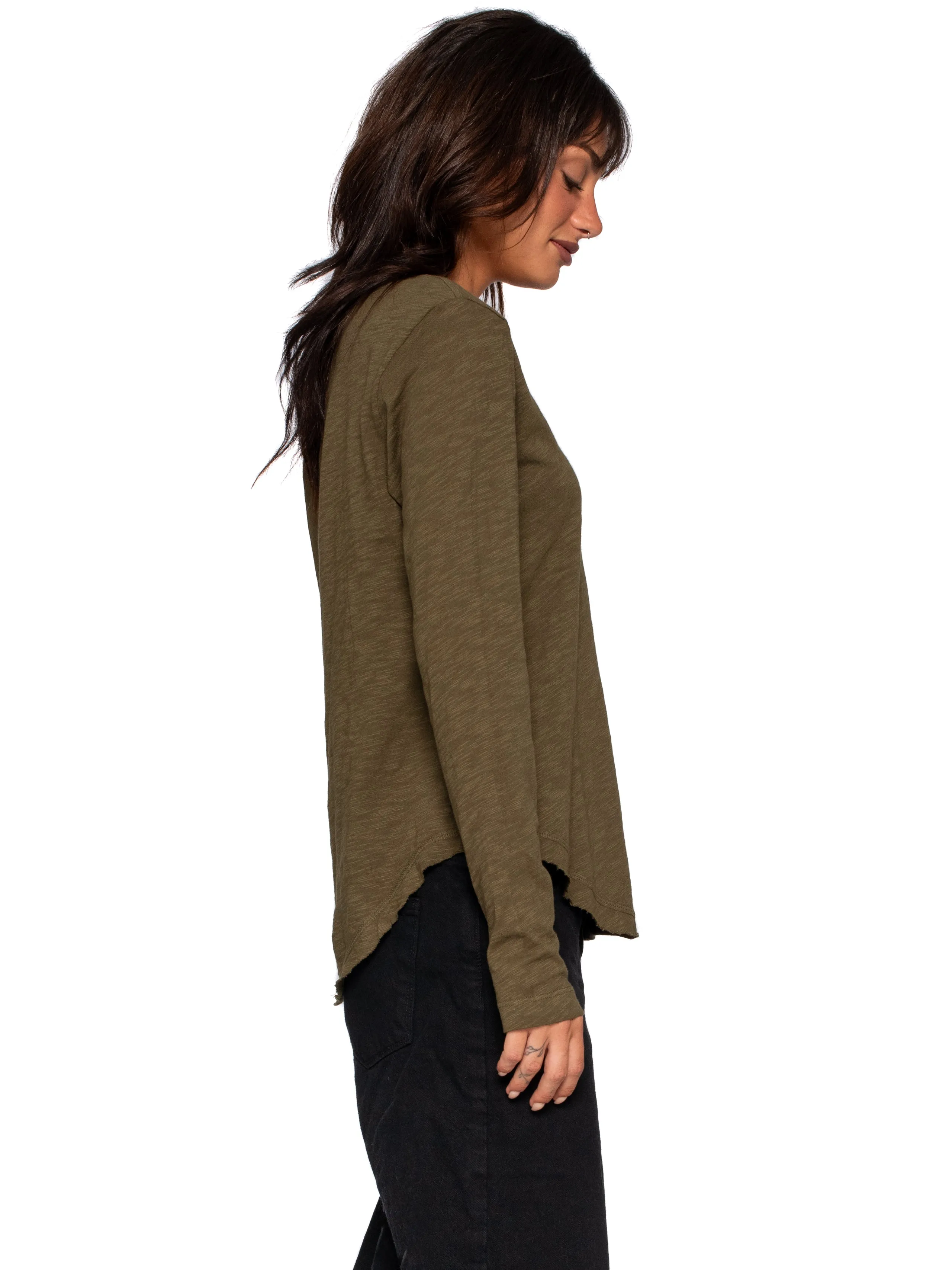 Long Sleeve V-Neck w/ Raw Hem Shirttail