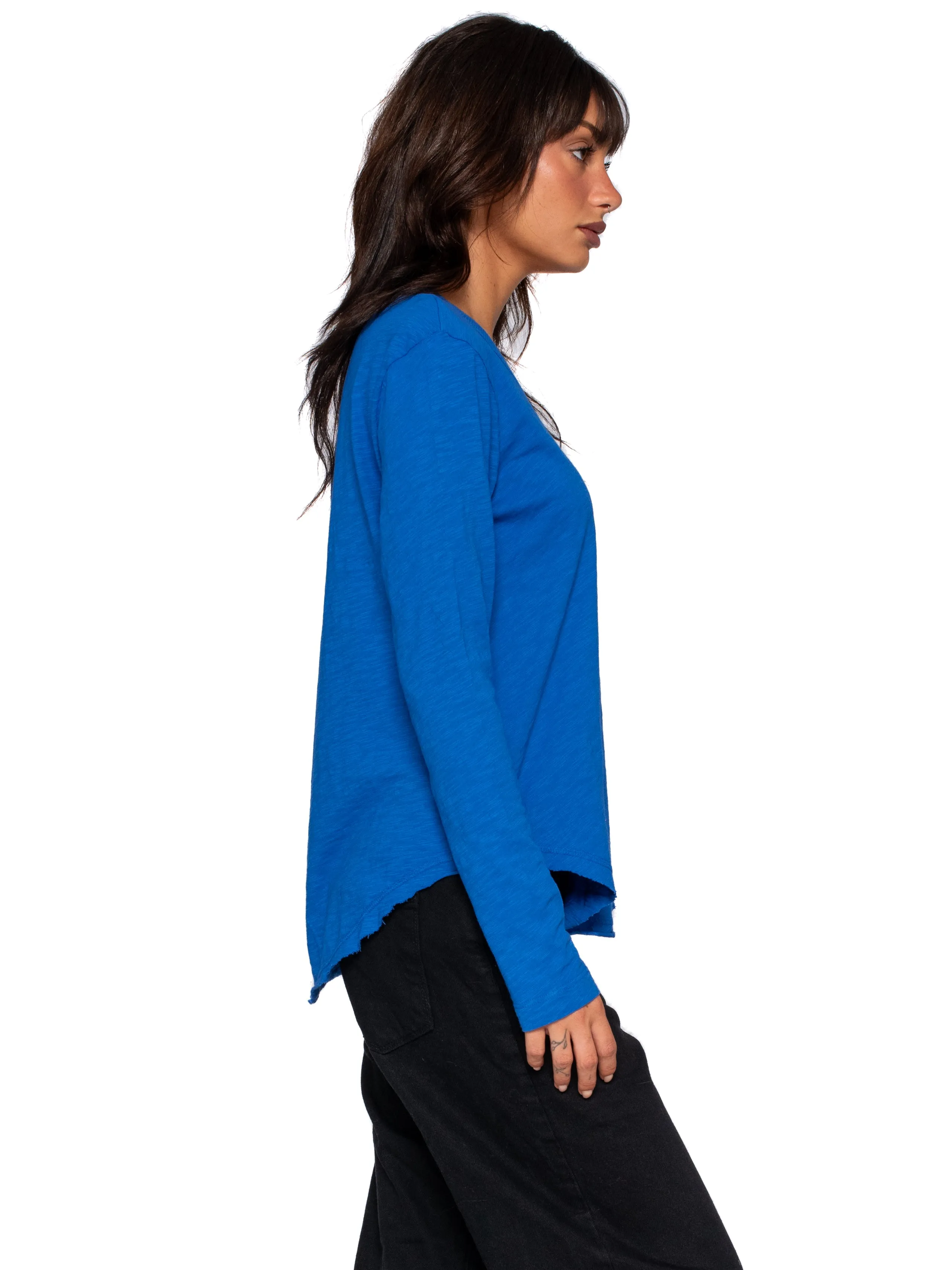 Long Sleeve V-Neck w/ Raw Hem Shirttail