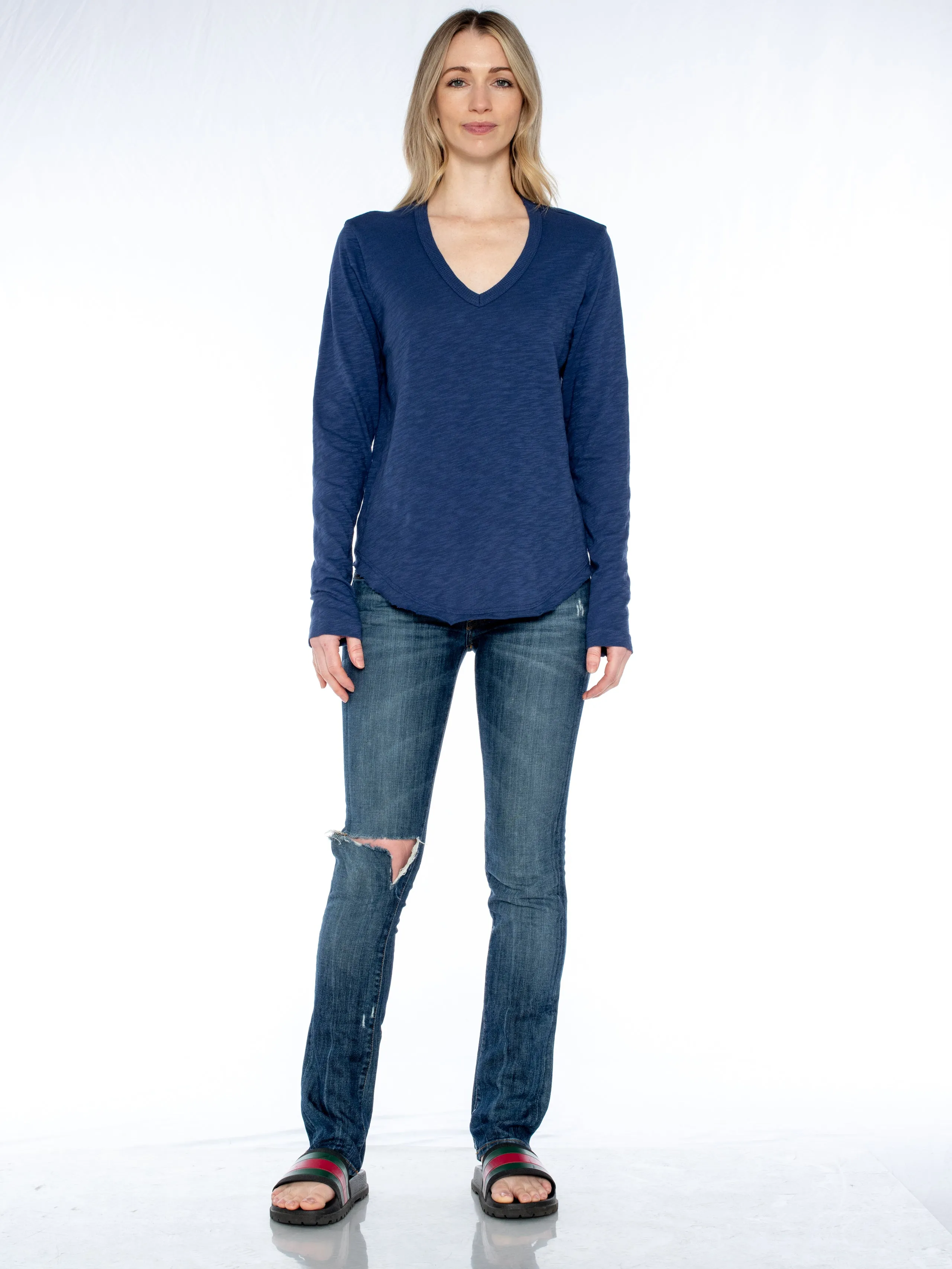 Long Sleeve V-Neck w/ Raw Hem Shirttail