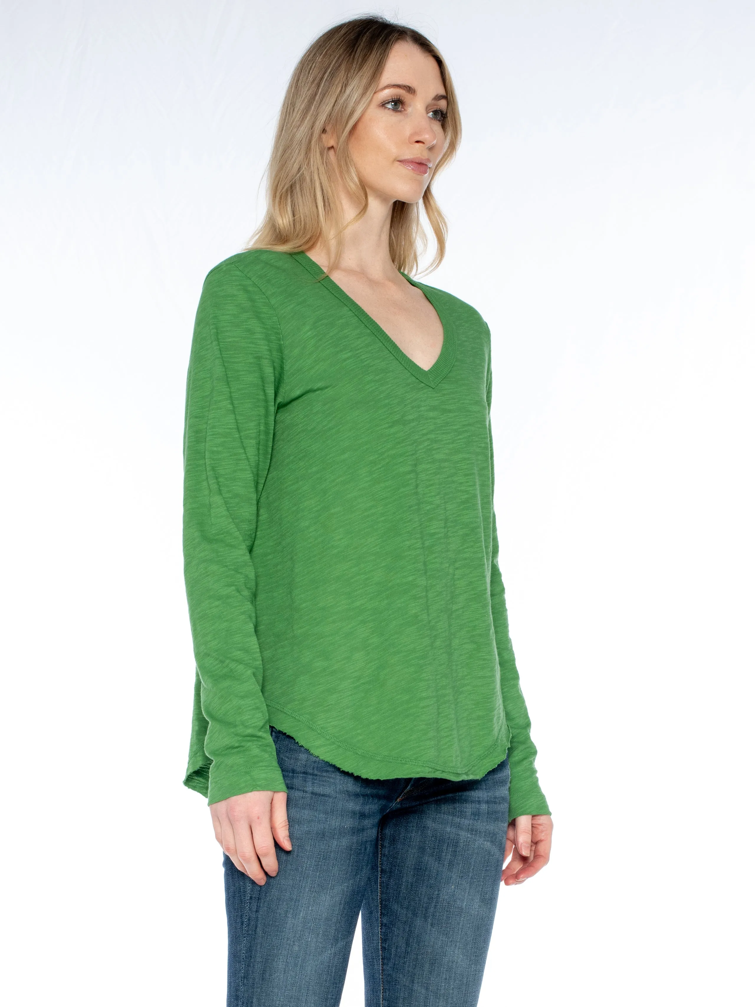 Long Sleeve V-Neck w/ Raw Hem Shirttail