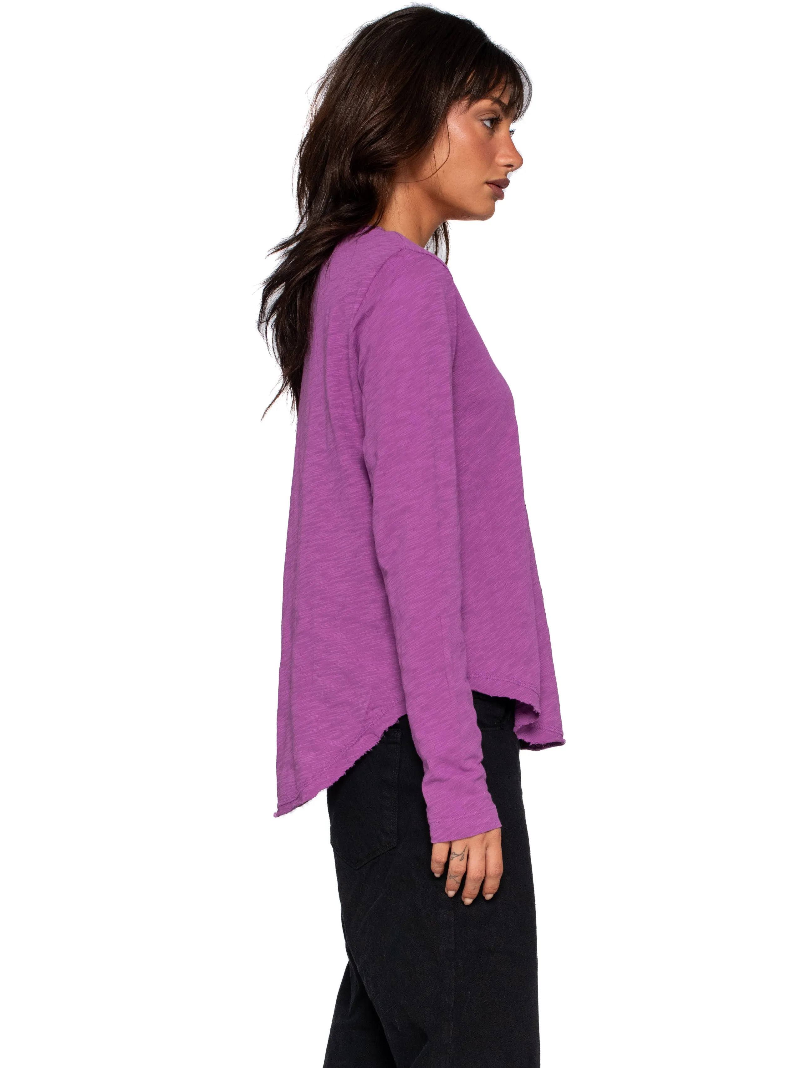 Long Sleeve V-Neck w/ Raw Hem Shirttail