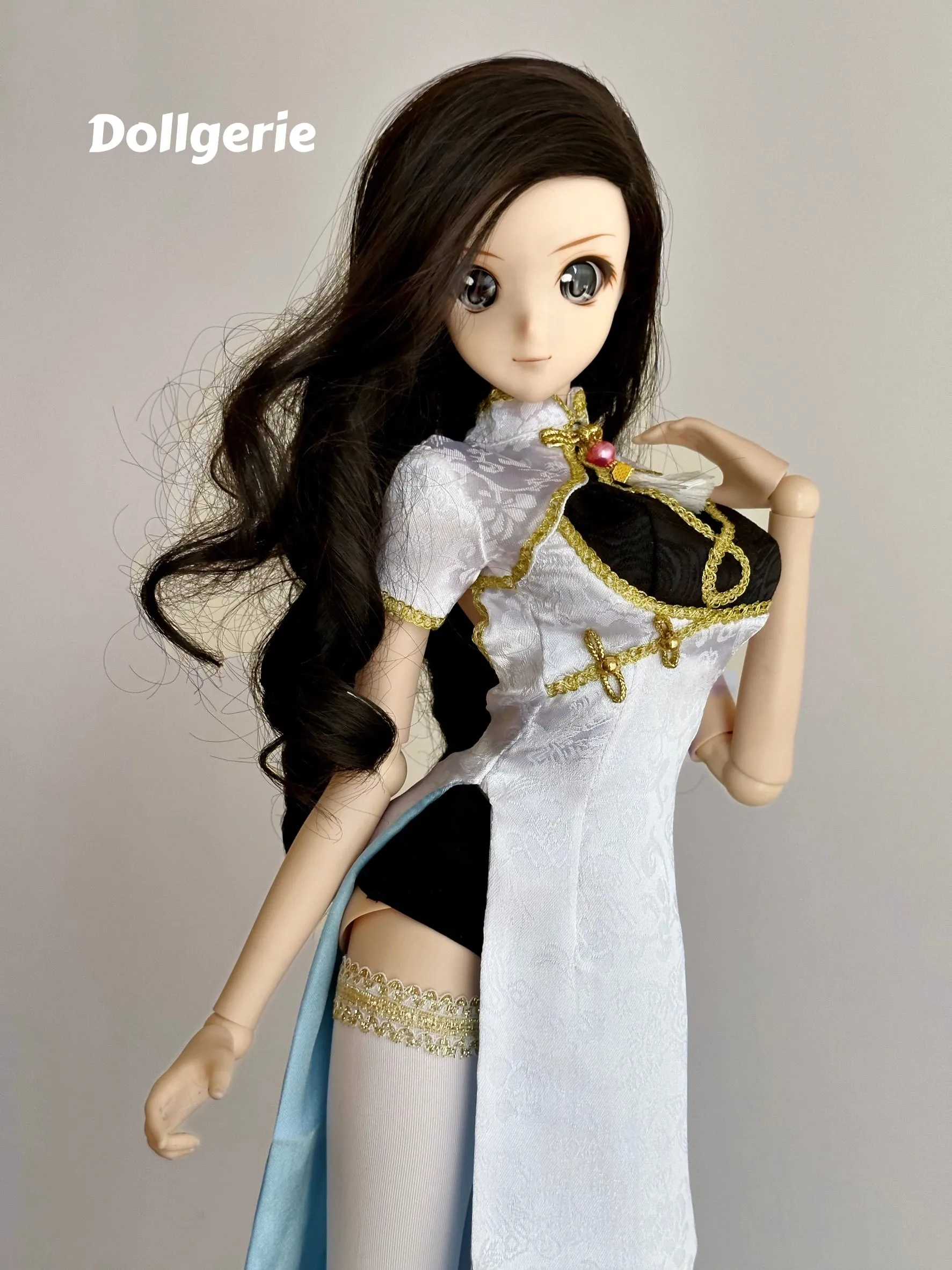 Majestic Swan QiPao made for SmartDoll (S-L bust)