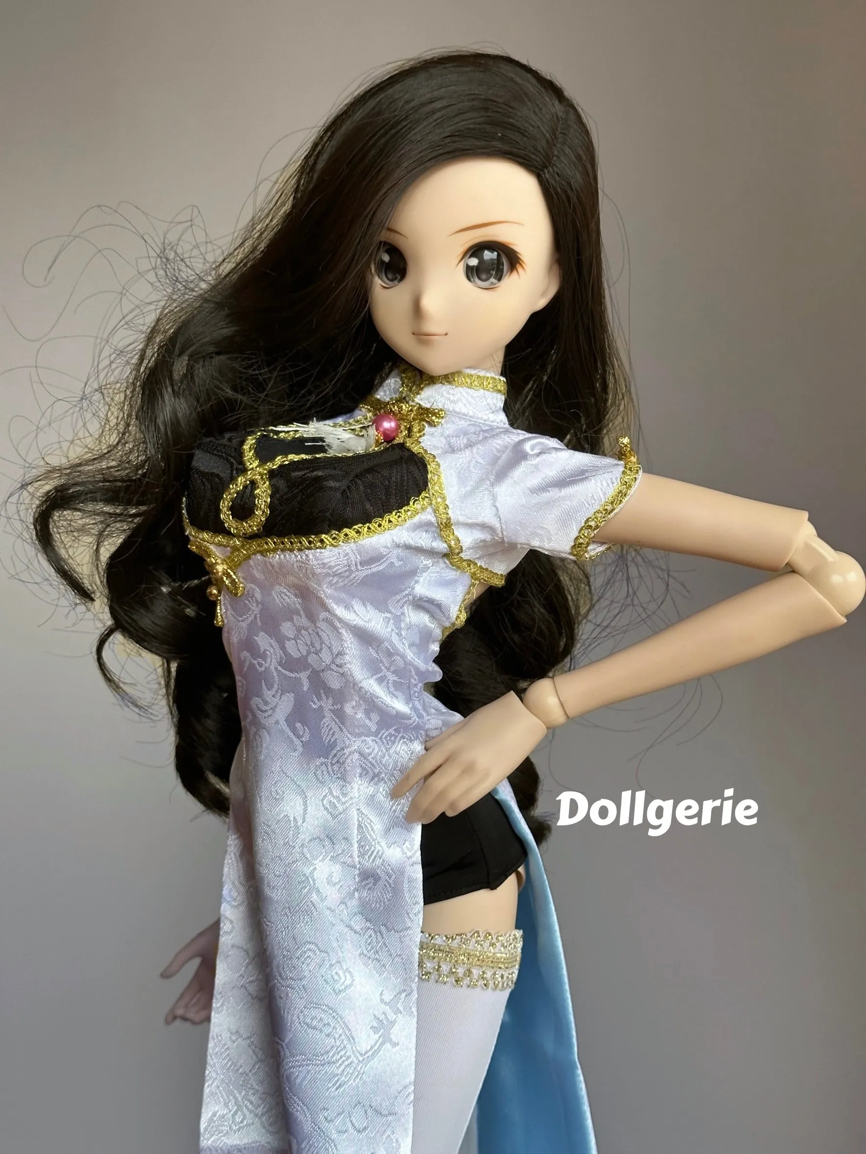 Majestic Swan QiPao made for SmartDoll (S-L bust)
