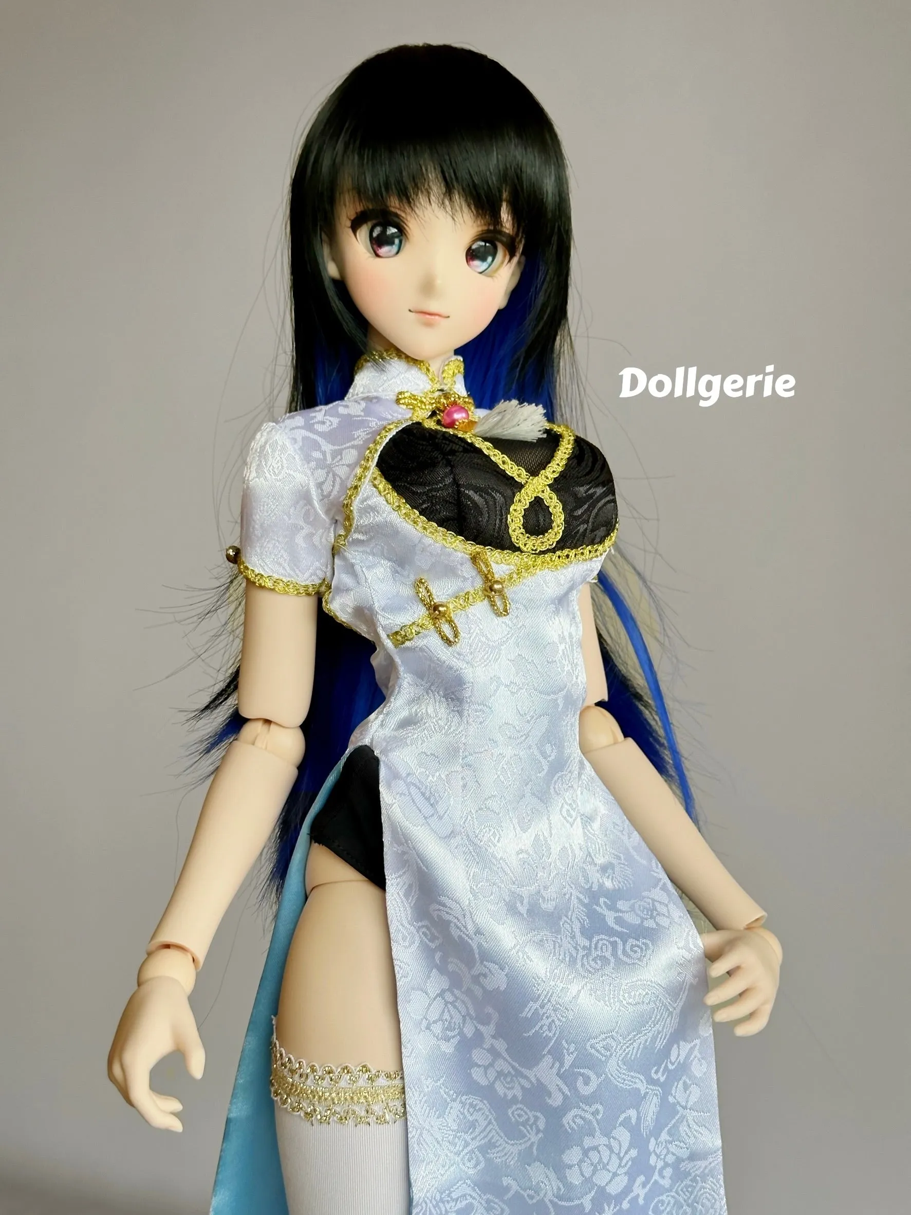 Majestic Swan QiPao made for SmartDoll (S-L bust)