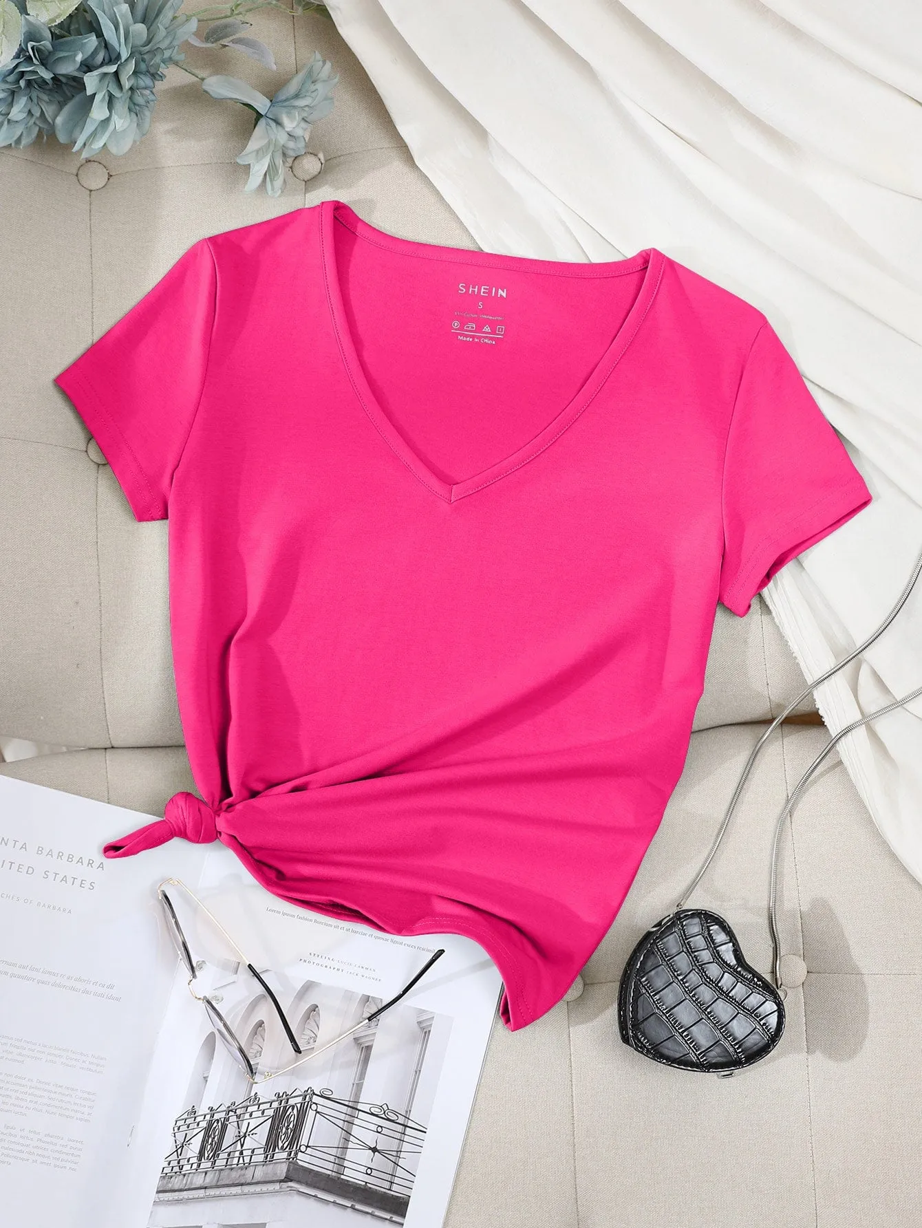 Men Solid V-neck Basic Tee