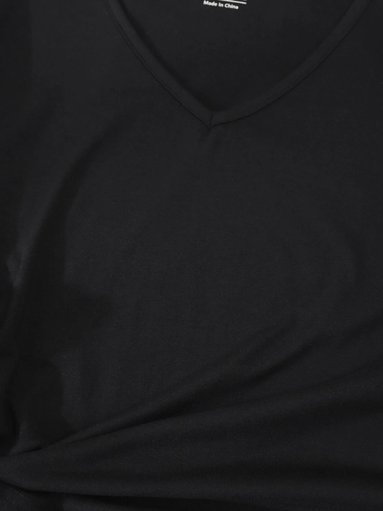 Men Solid V-neck Basic Tee