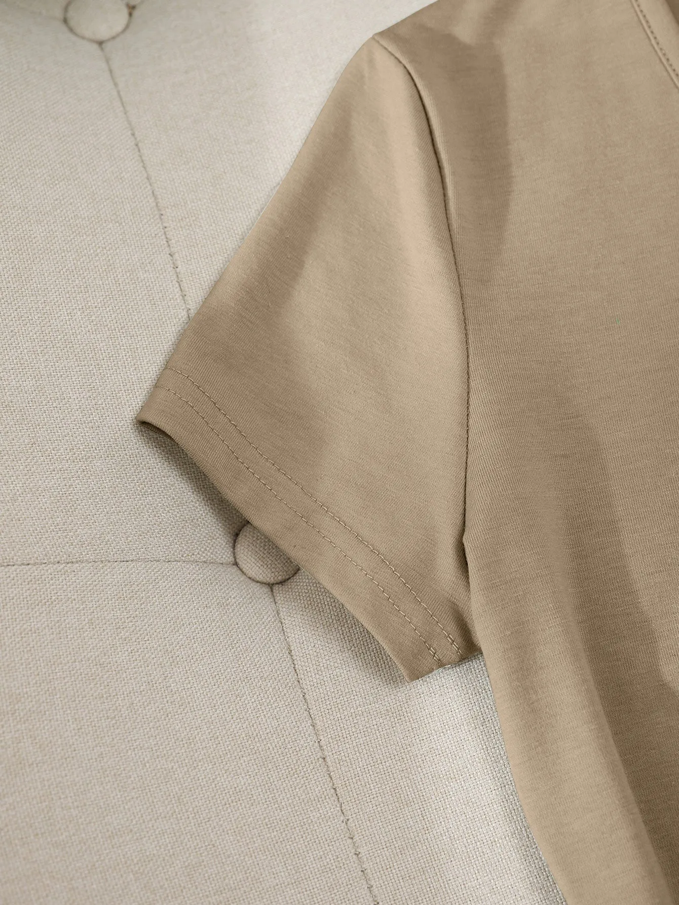 Men Solid V-neck Basic Tee