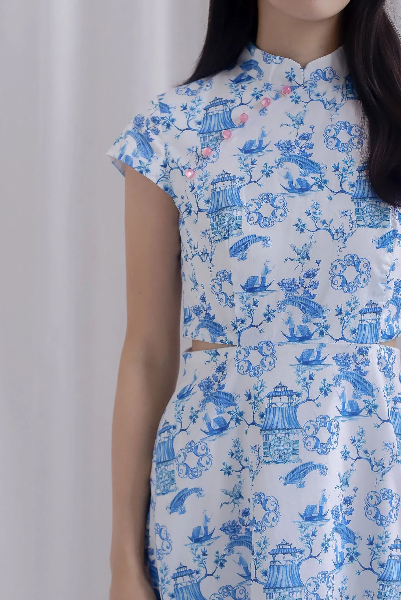 Mio Porcelain Oriental Collar Zip Waist Dress In Blue