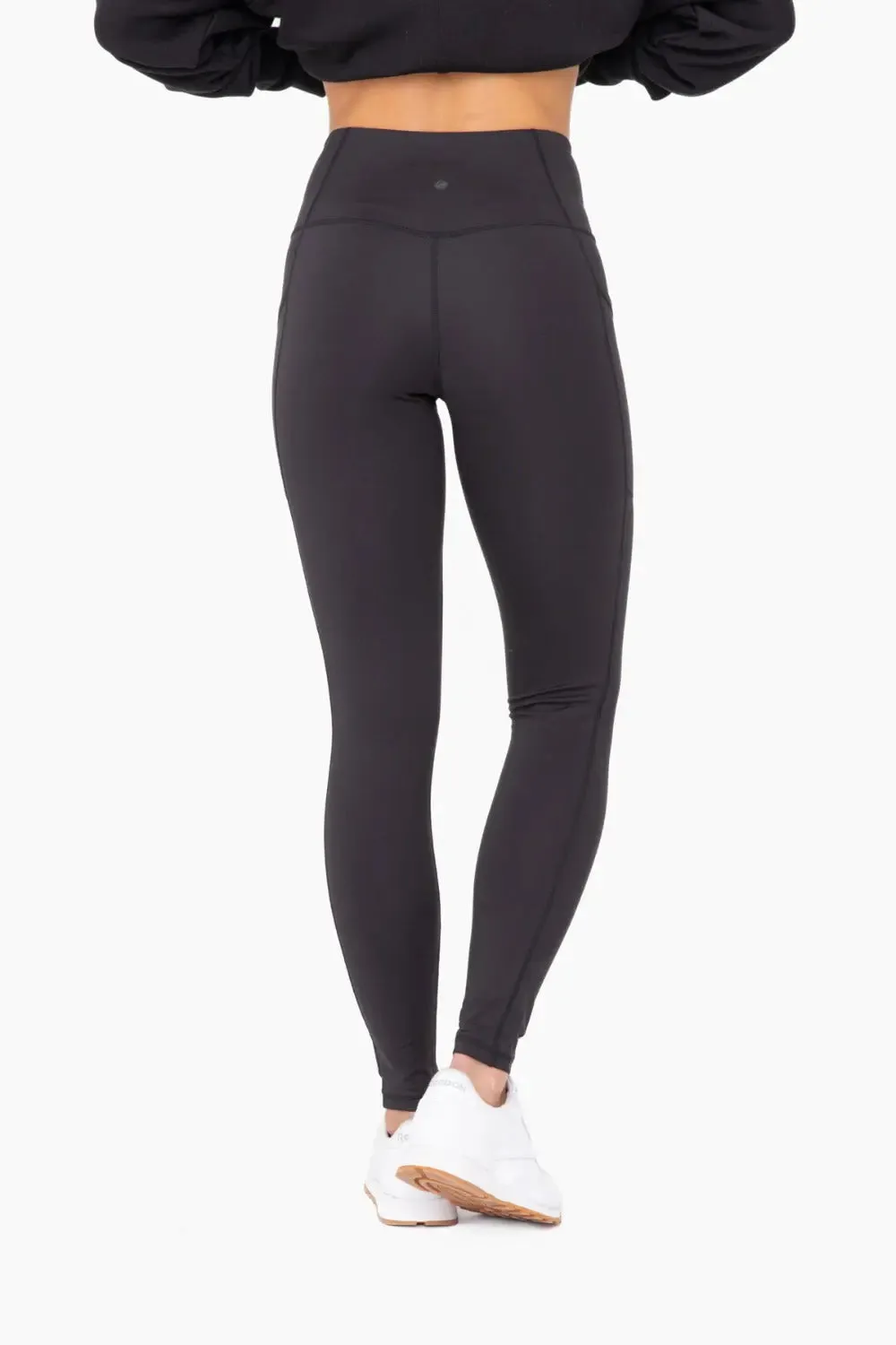 Mono B Sweetheart No Seam Leggings – Sculpting, Seamless & Sustainable