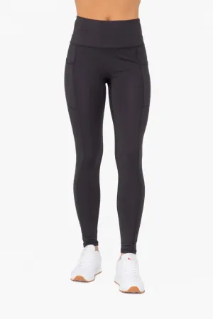 Mono B Sweetheart No Seam Leggings – Sculpting, Seamless & Sustainable