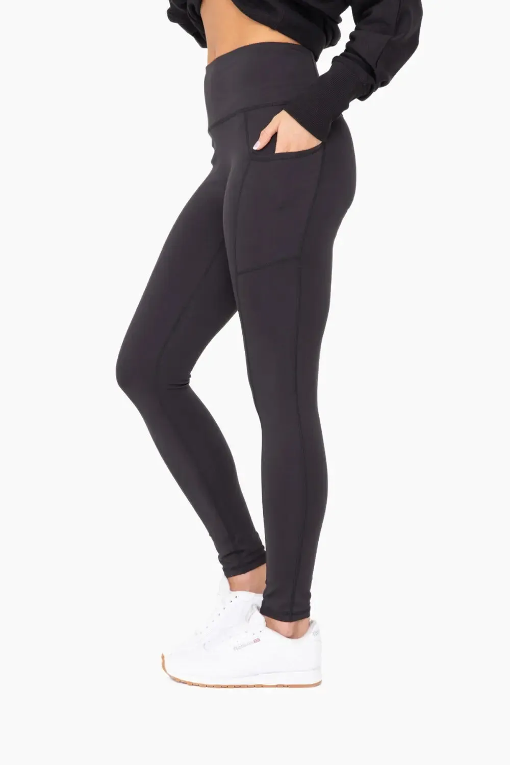 Mono B Sweetheart No Seam Leggings – Sculpting, Seamless & Sustainable