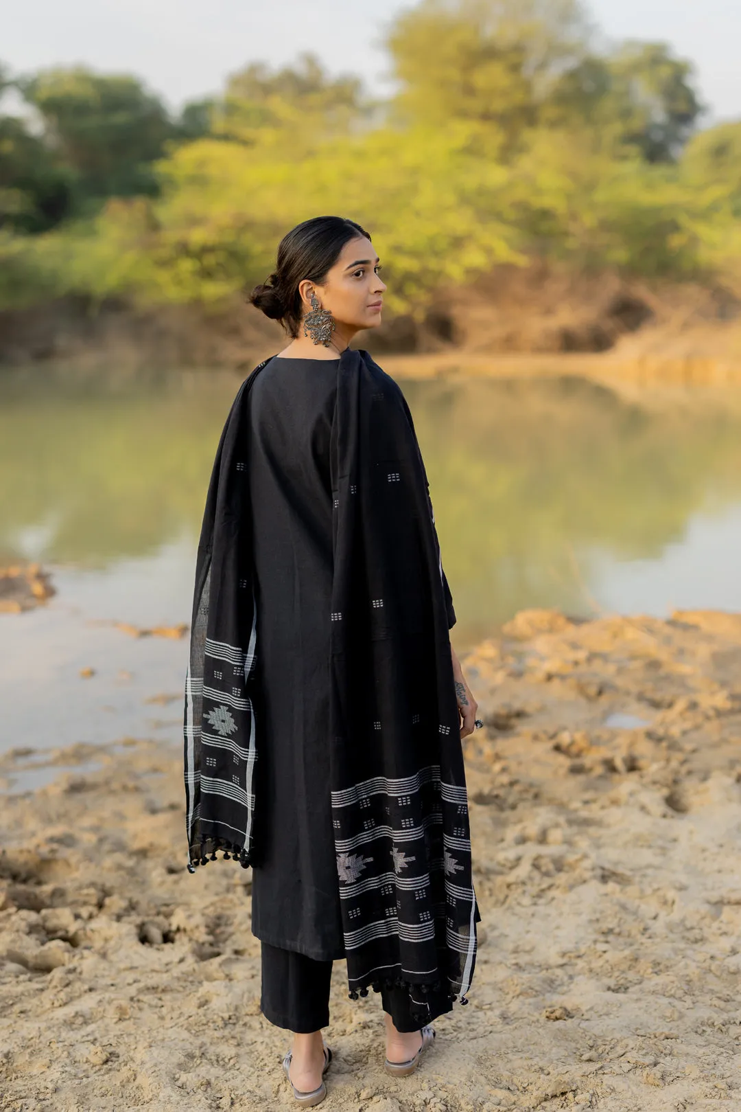 Noir Elegance Kurta Set with Jaamdani Dupatta