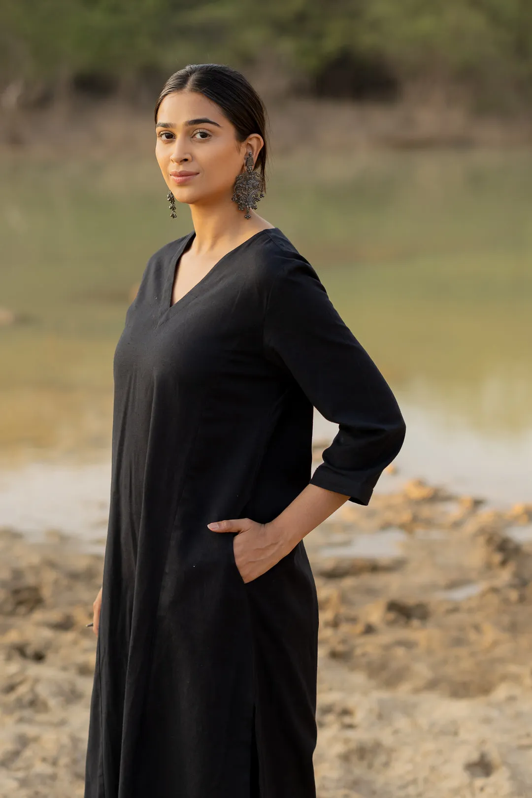 Noir Elegance Kurta Set with Jaamdani Dupatta