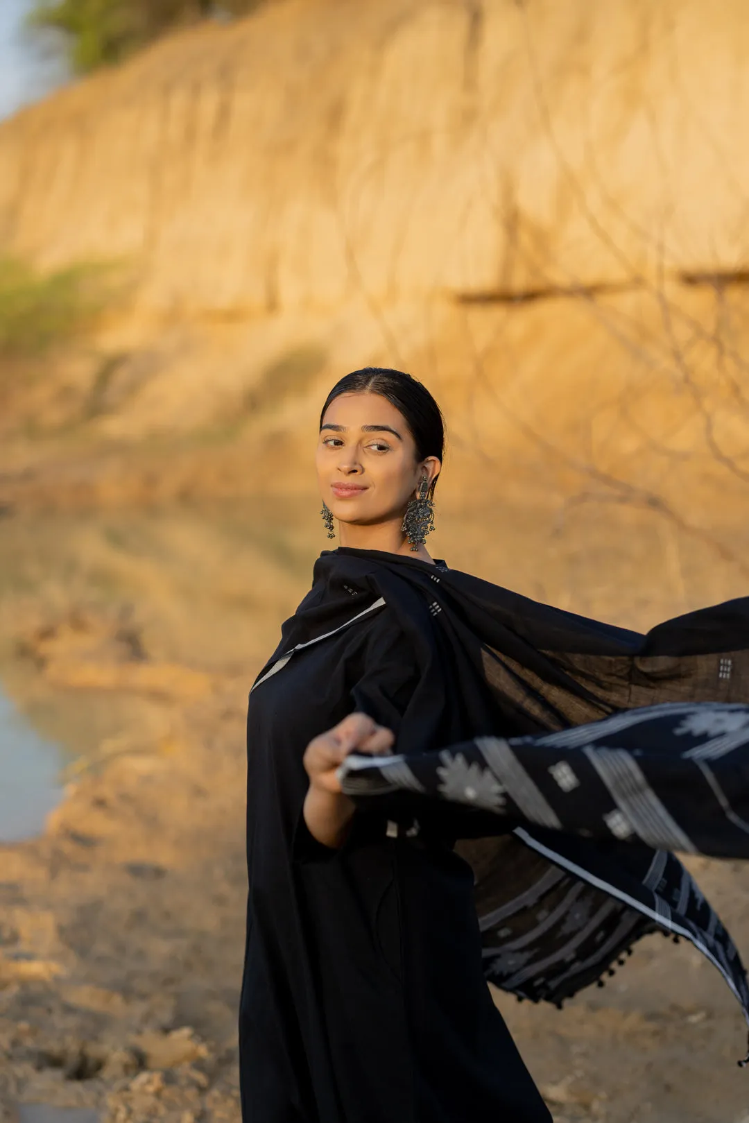 Noir Elegance Kurta Set with Jaamdani Dupatta
