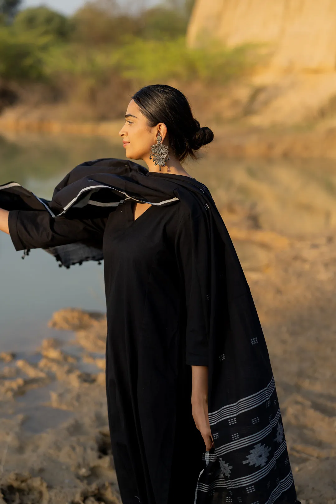 Noir Elegance Kurta Set with Jaamdani Dupatta