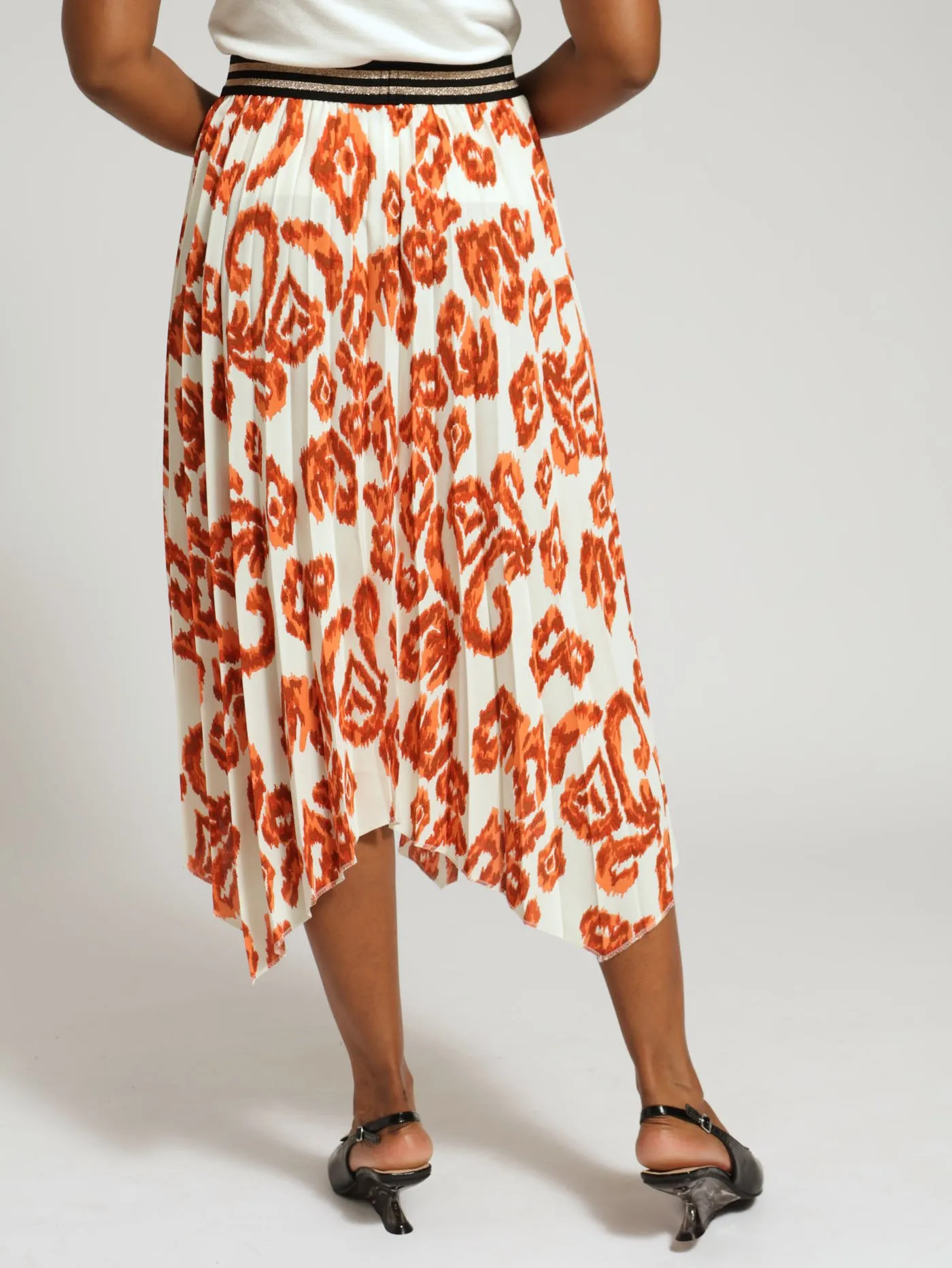 Pleated Midi Skirt With Rib Waistband - Rust