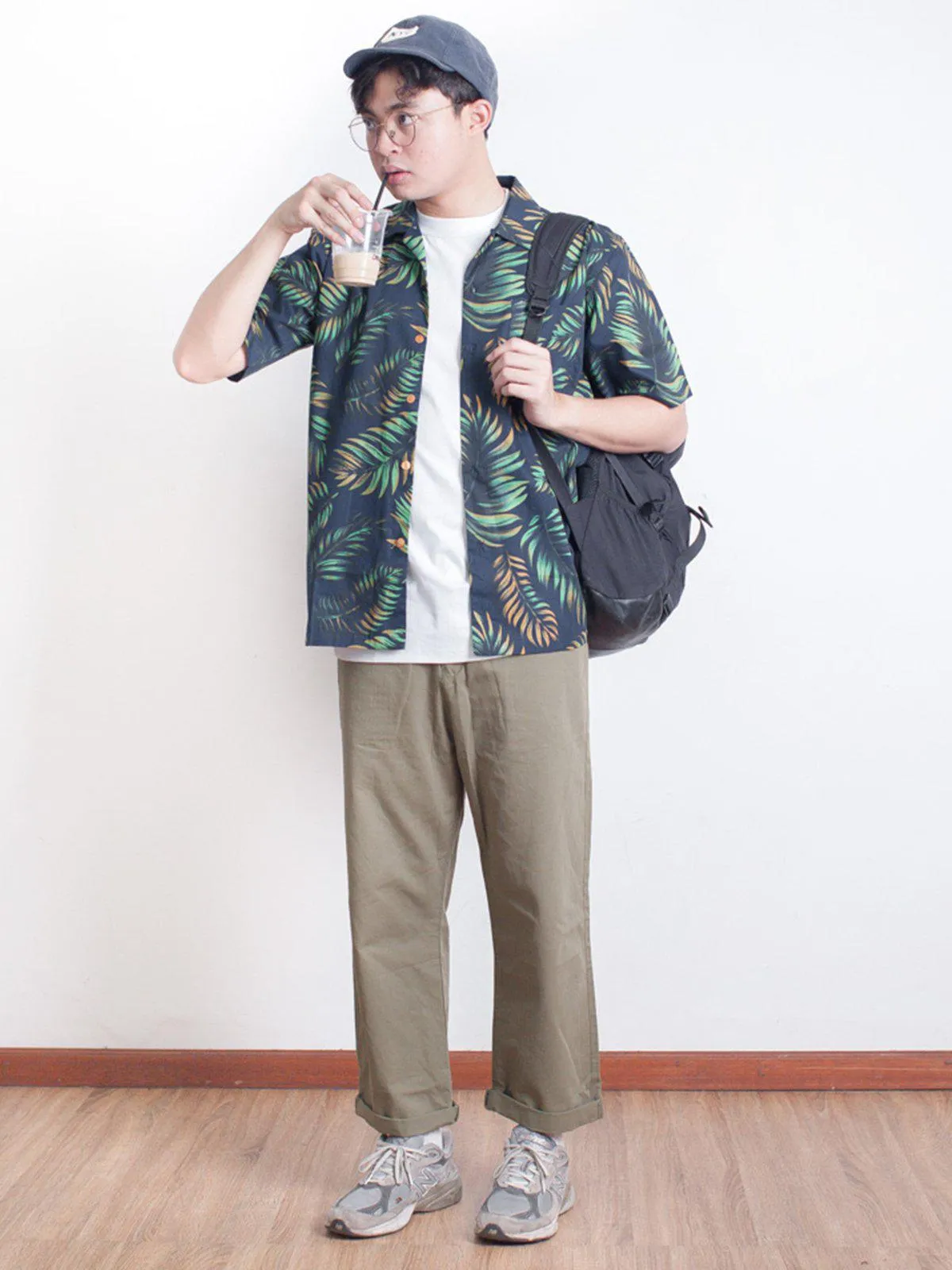 Qutn Hawaiian Shirt SS Navy Tropical Leaves
