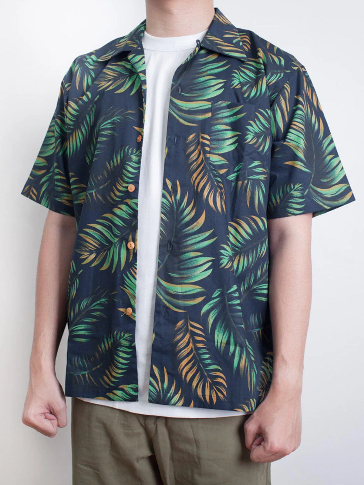 Qutn Hawaiian Shirt SS Navy Tropical Leaves