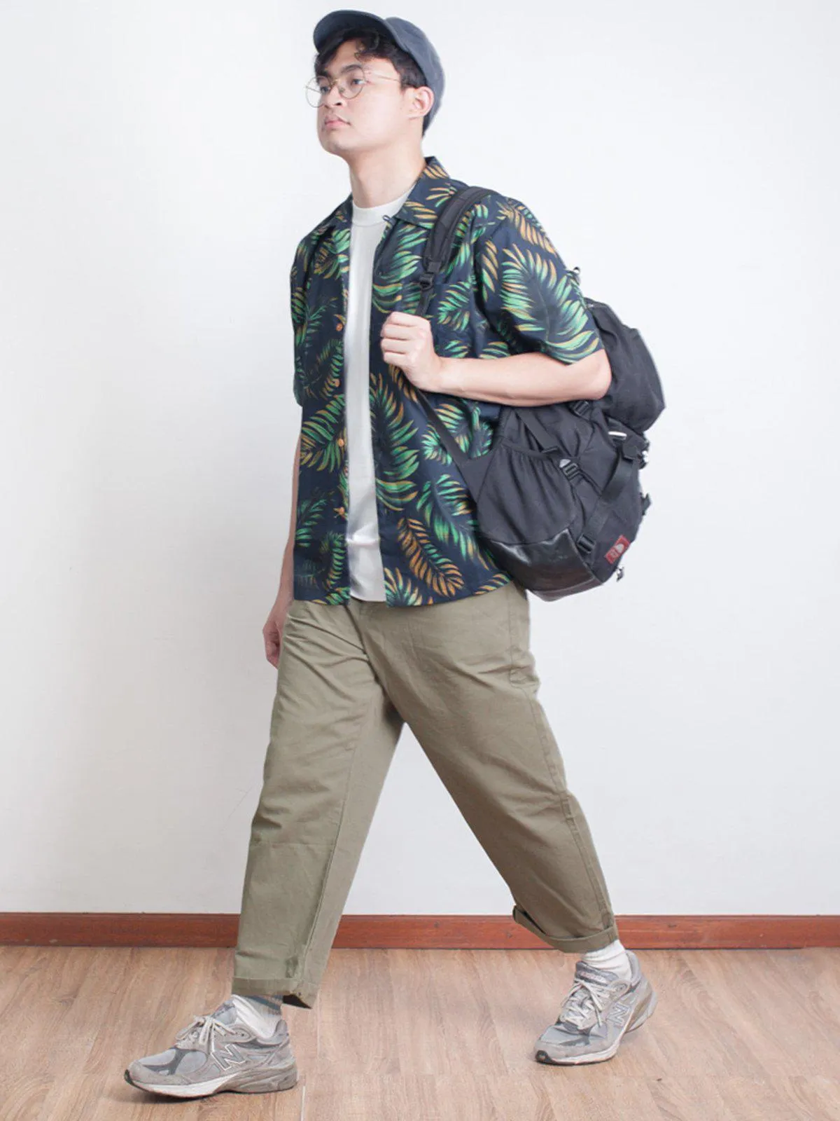 Qutn Hawaiian Shirt SS Navy Tropical Leaves