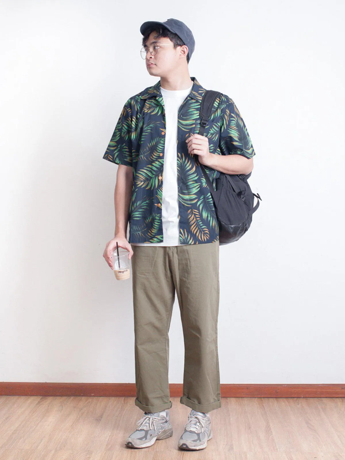 Qutn Hawaiian Shirt SS Navy Tropical Leaves