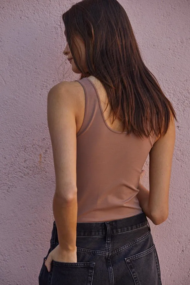 Seamless V-Neck Versatile Tank Top
