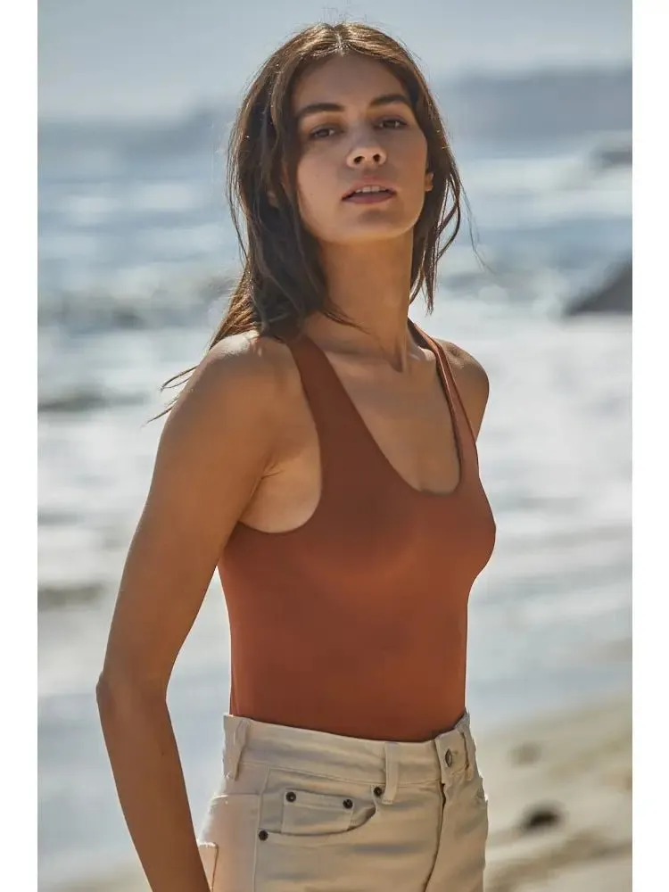 Seamless V-Neck Versatile Tank Top